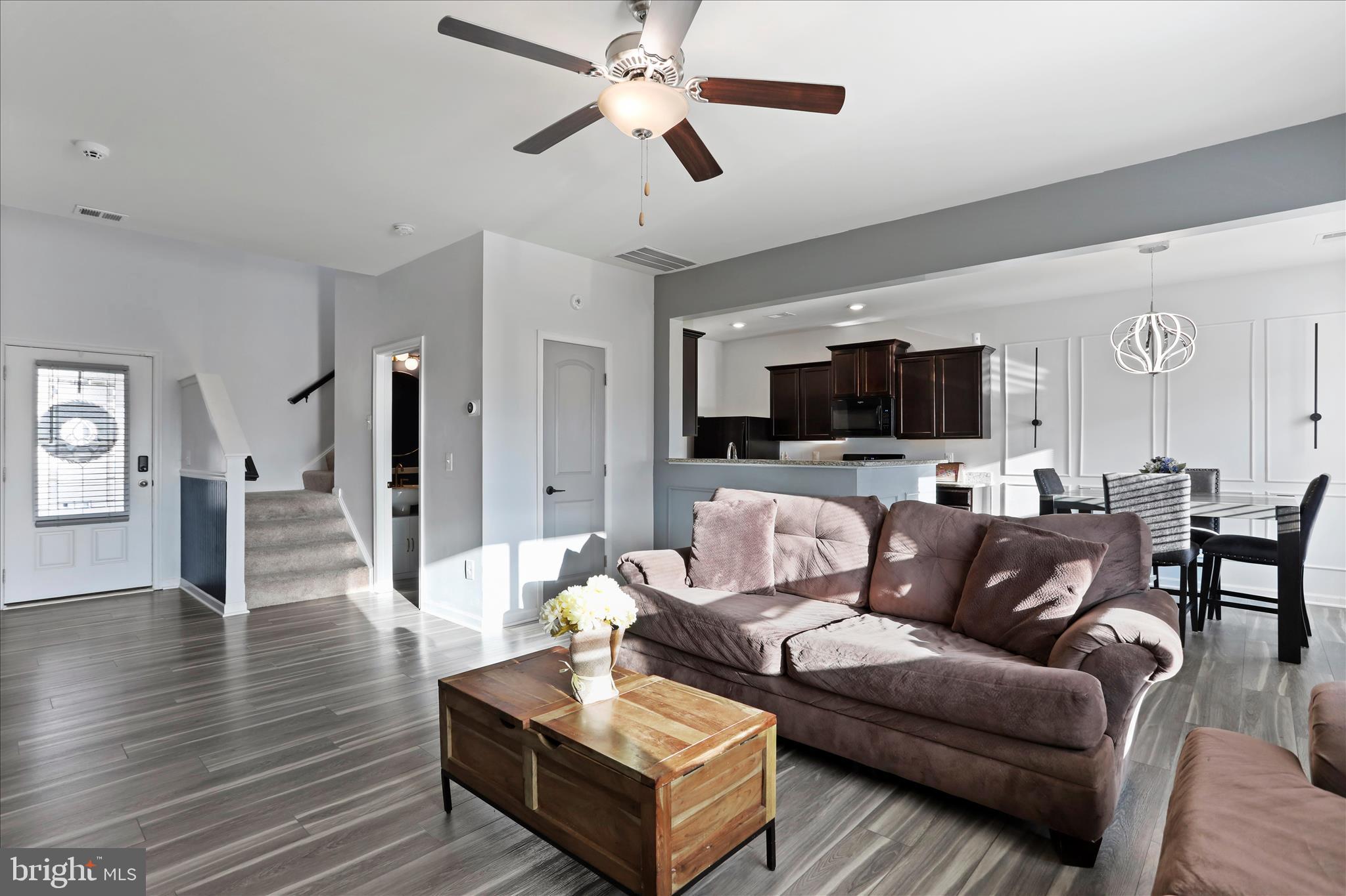 MCGINNIS POINT - Residential