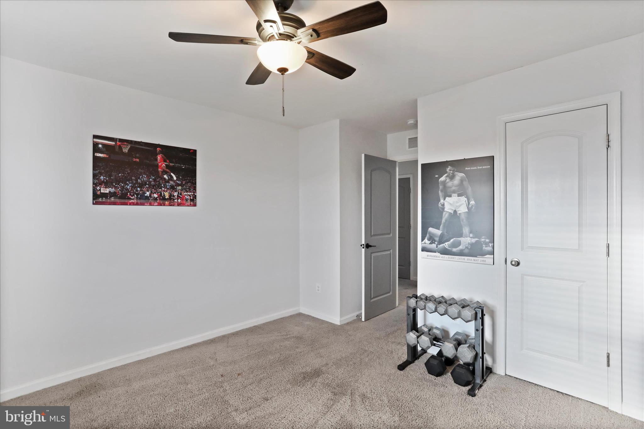 MCGINNIS POINT - Residential