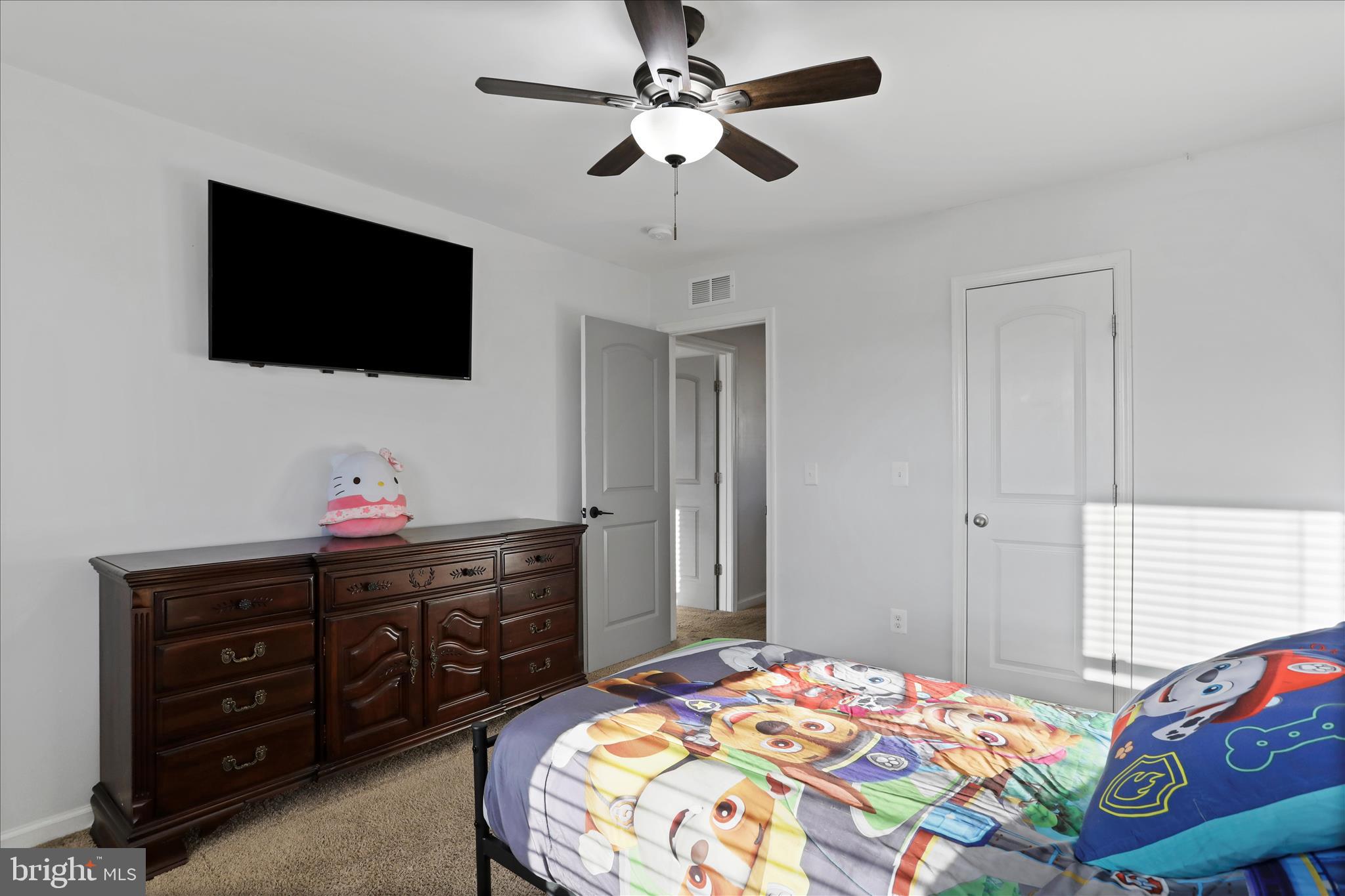 MCGINNIS POINT - Residential