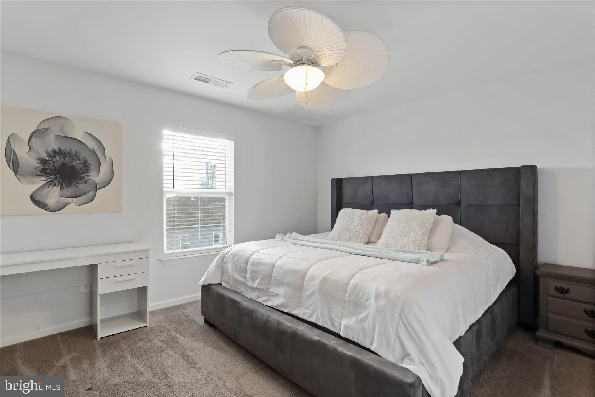 MCGINNIS POINT - Residential