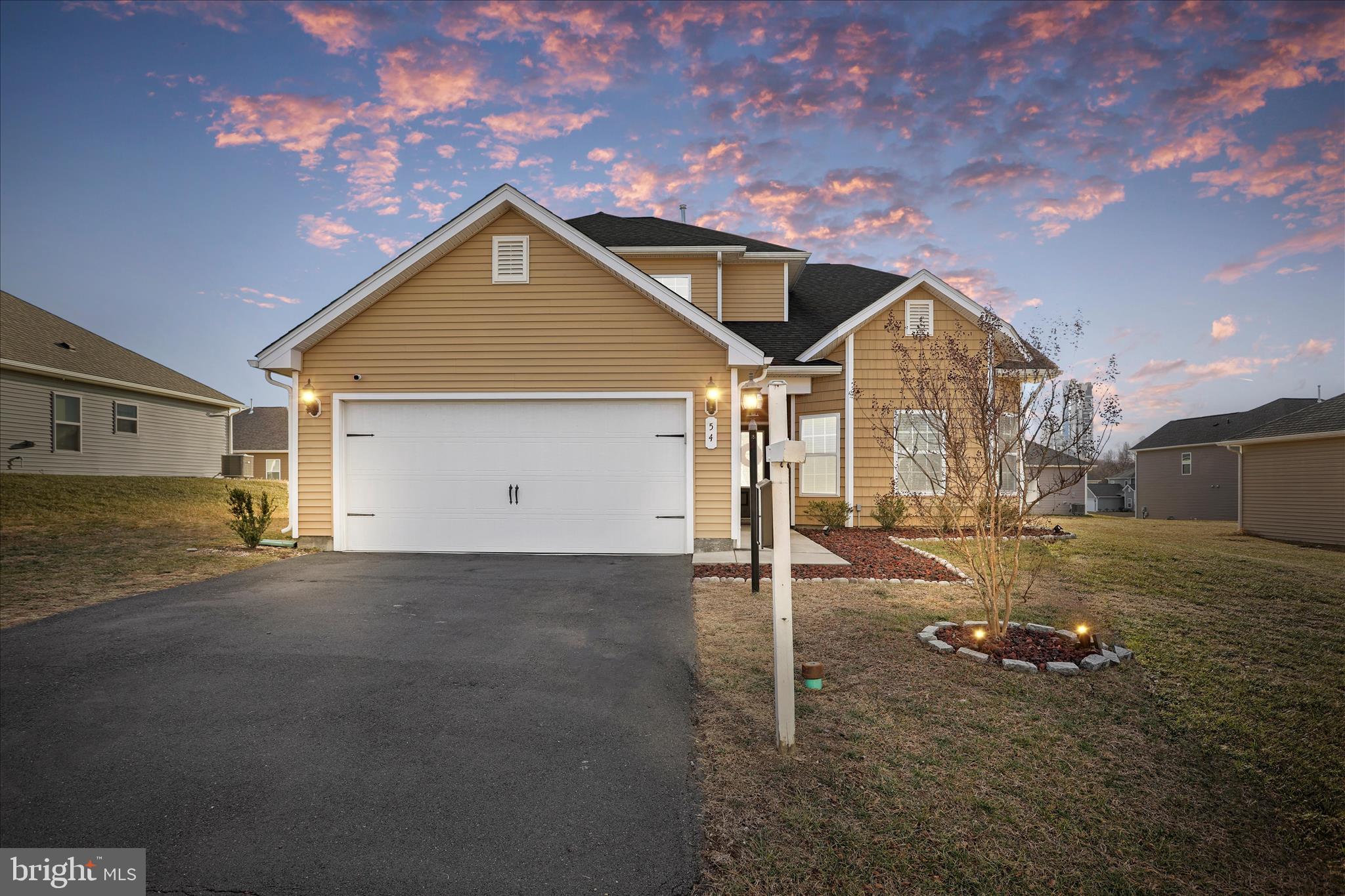 MCGINNIS POINT - Residential