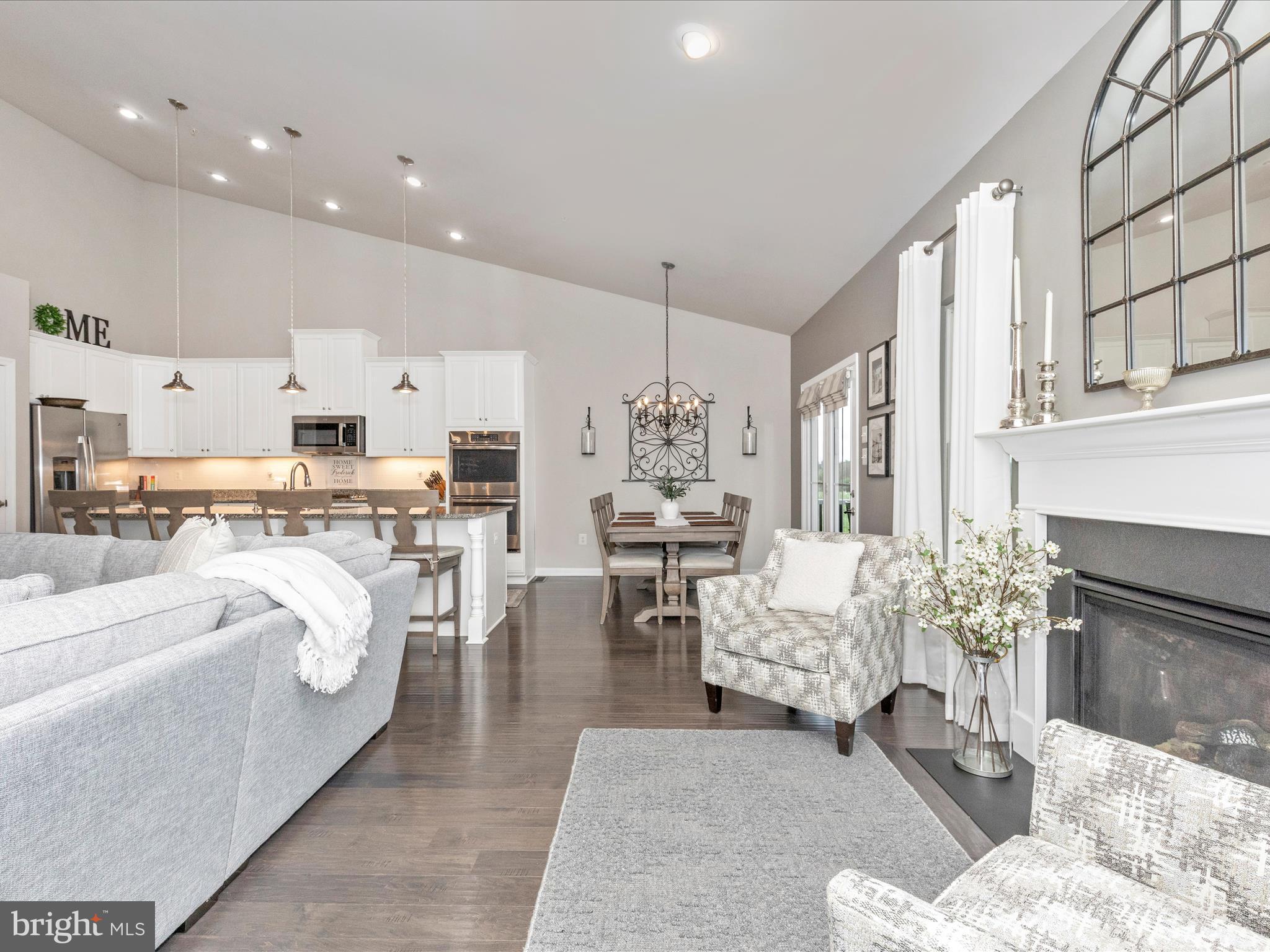 CLOVER RIDGE - Residential