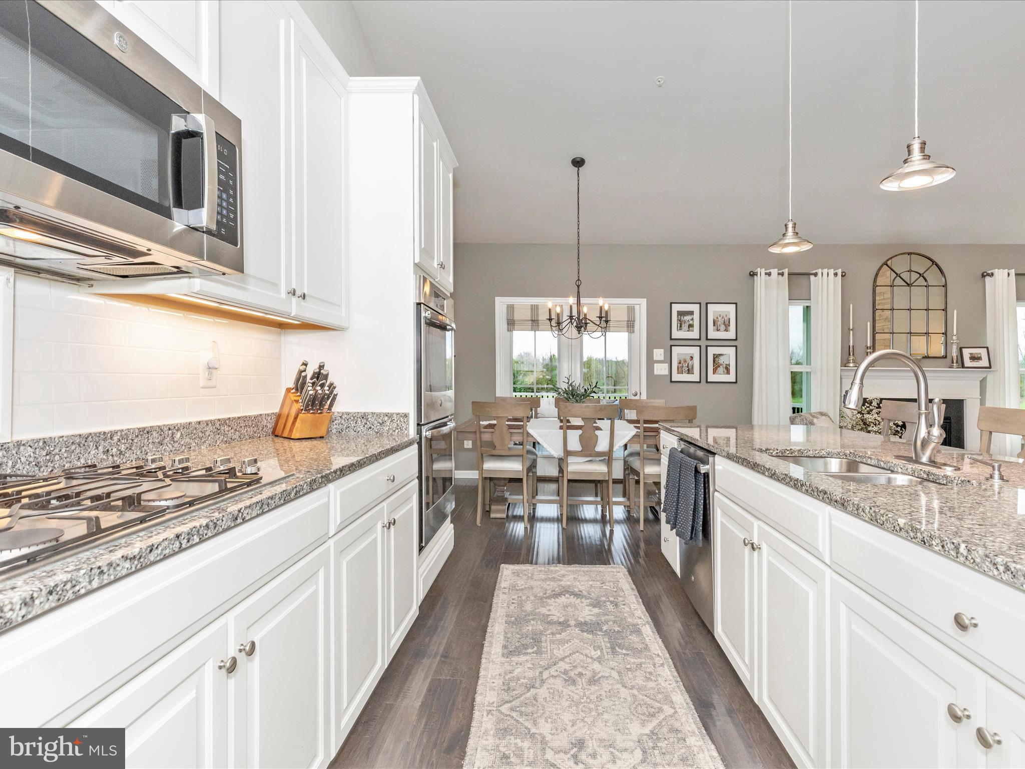 CLOVER RIDGE - Residential