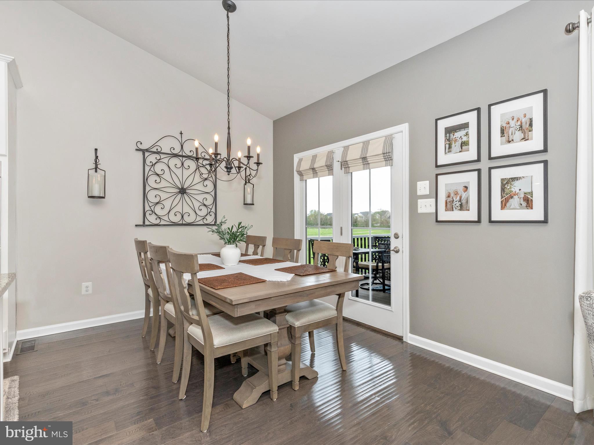 CLOVER RIDGE - Residential