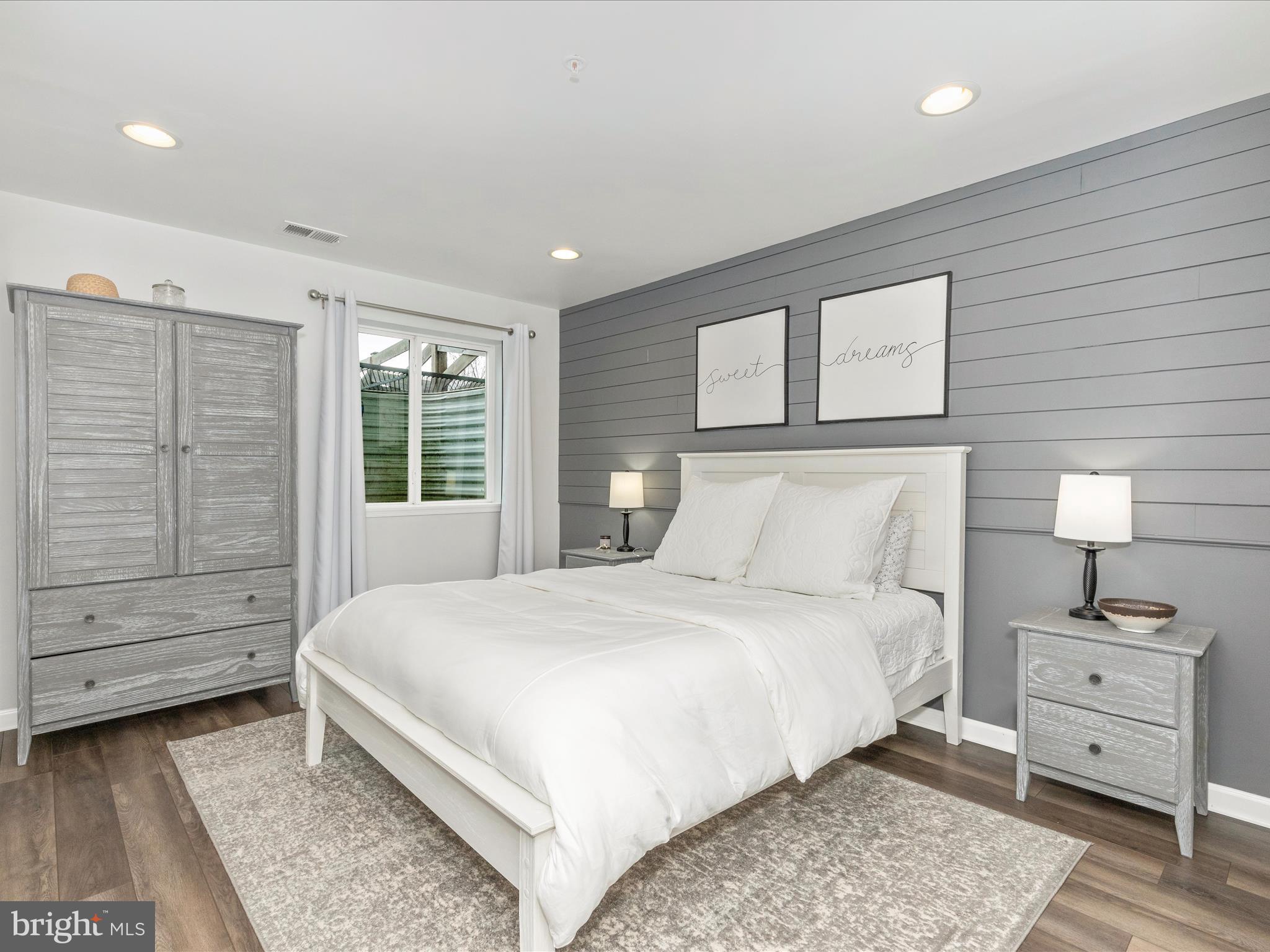 CLOVER RIDGE - Residential