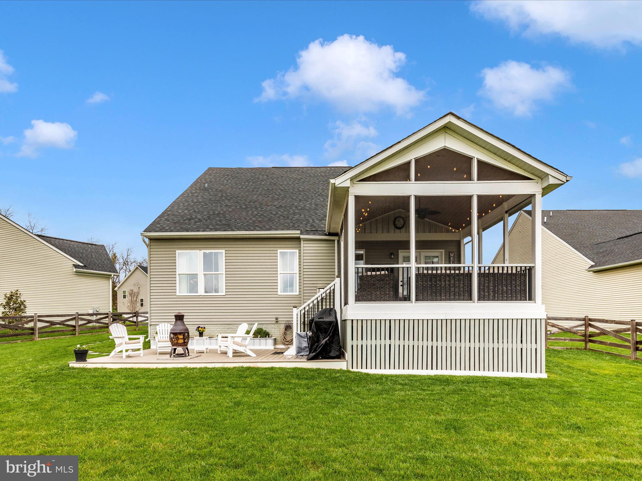 CLOVER RIDGE - Residential