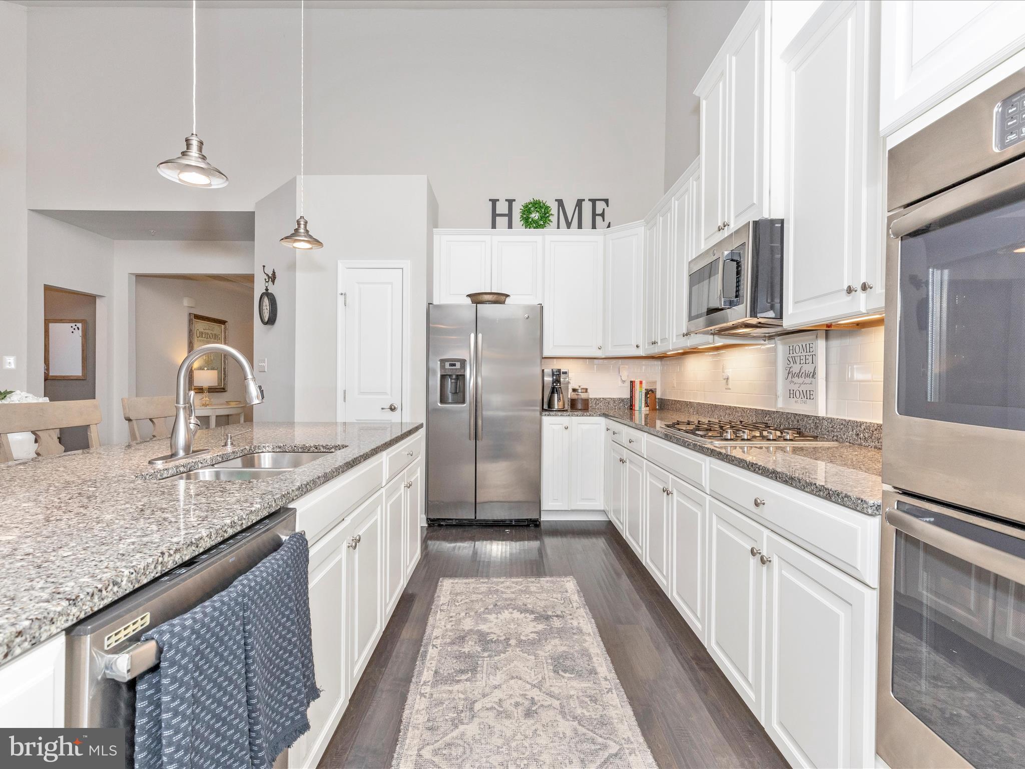 CLOVER RIDGE - Residential