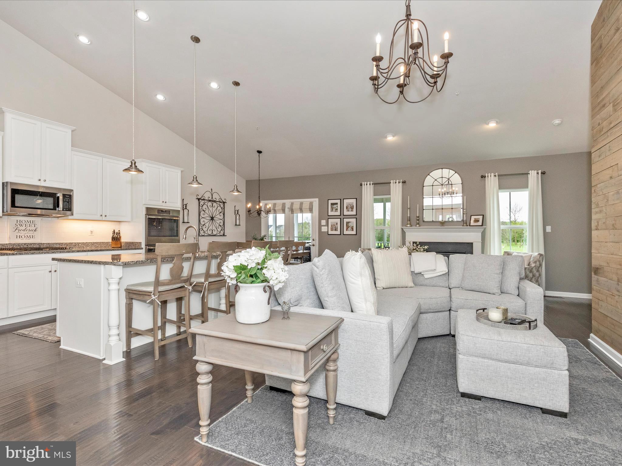 CLOVER RIDGE - Residential