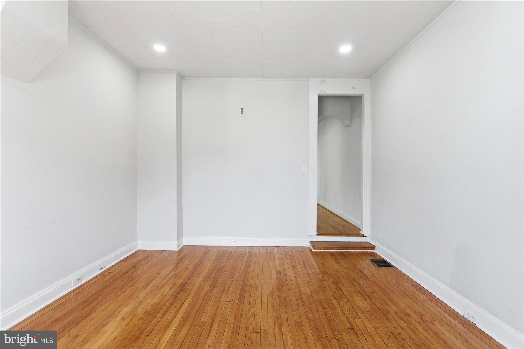 1301 CLARKSON STREET