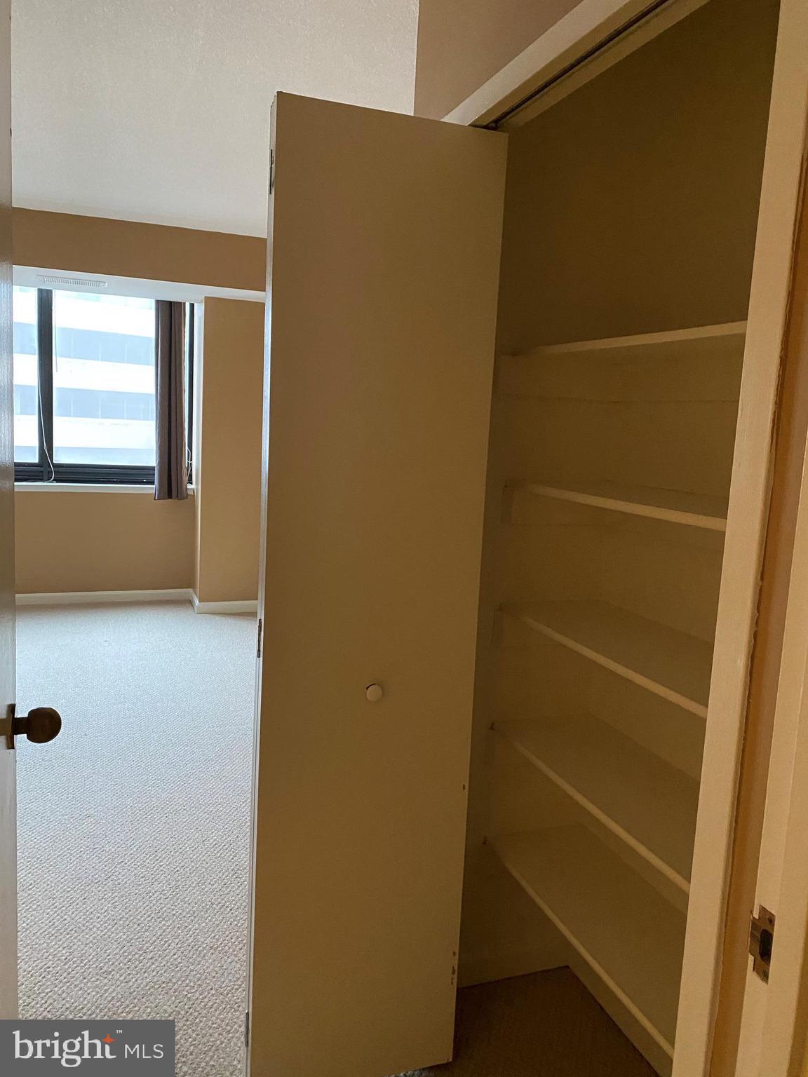 CRYSTAL PARK - Residential Lease