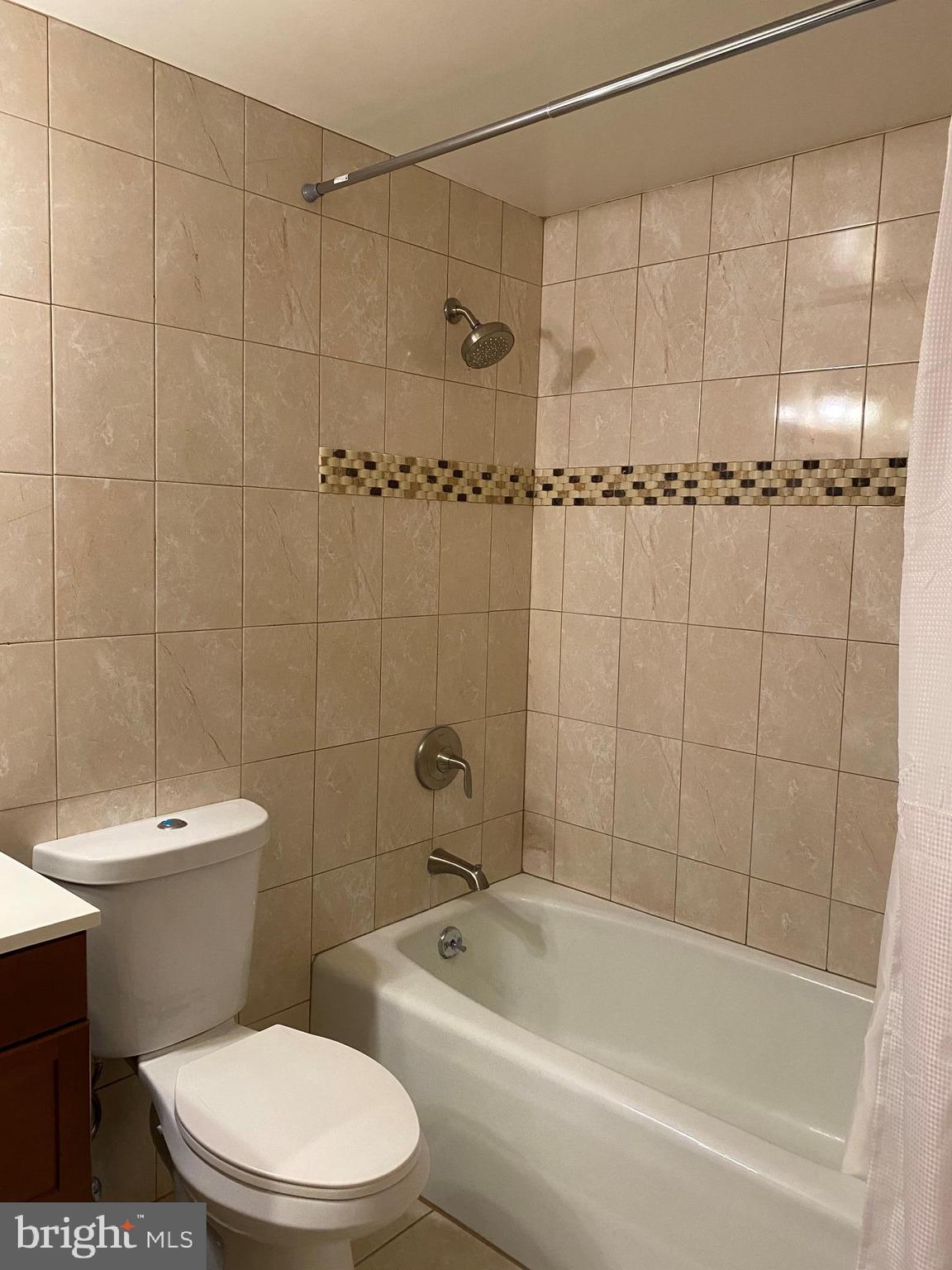 CRYSTAL PARK - Residential Lease