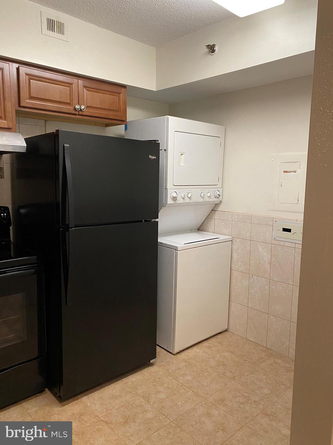 CRYSTAL PARK - Residential Lease