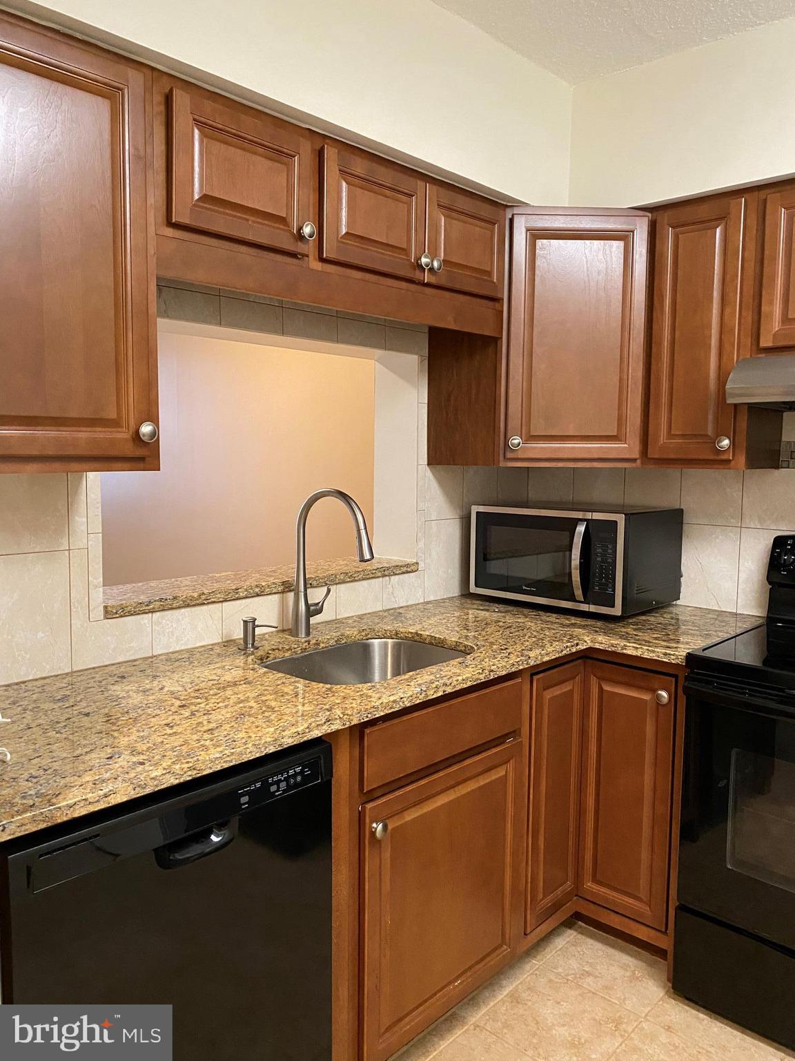 CRYSTAL PARK - Residential Lease