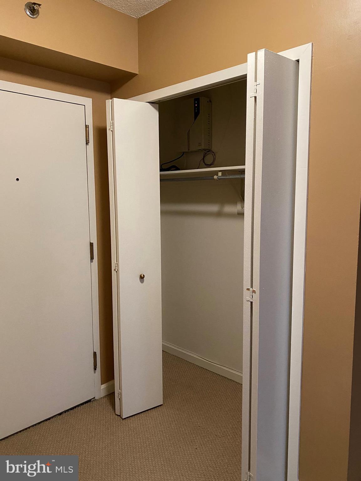 CRYSTAL PARK - Residential Lease