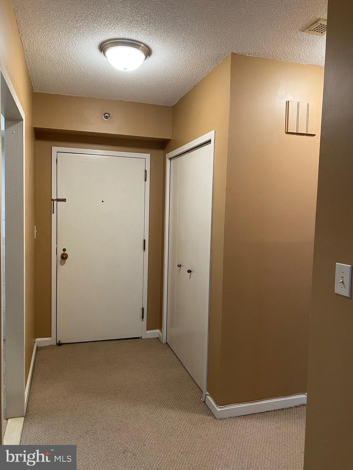 CRYSTAL PARK - Residential Lease