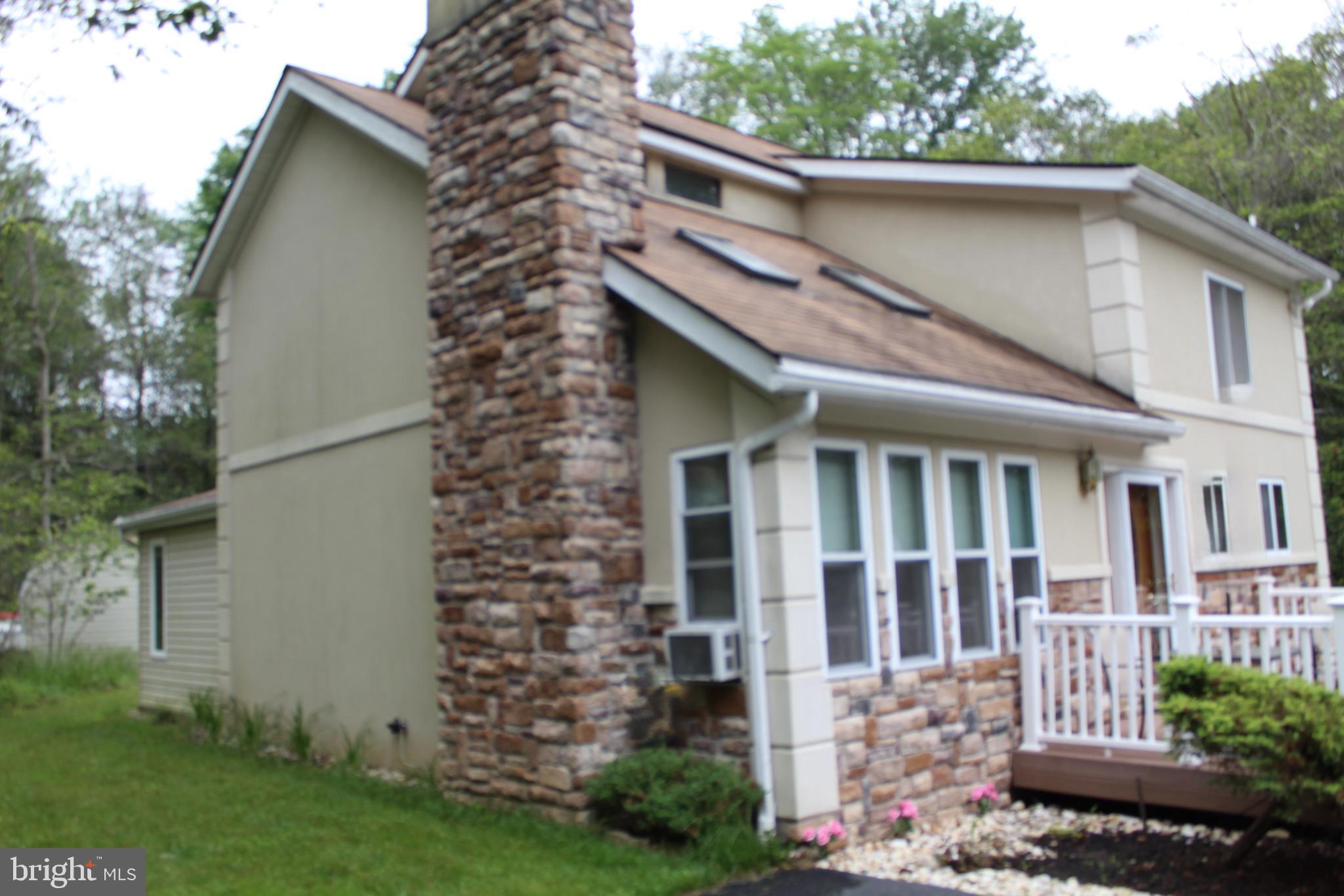 111 SIR LYONNESSE COURT