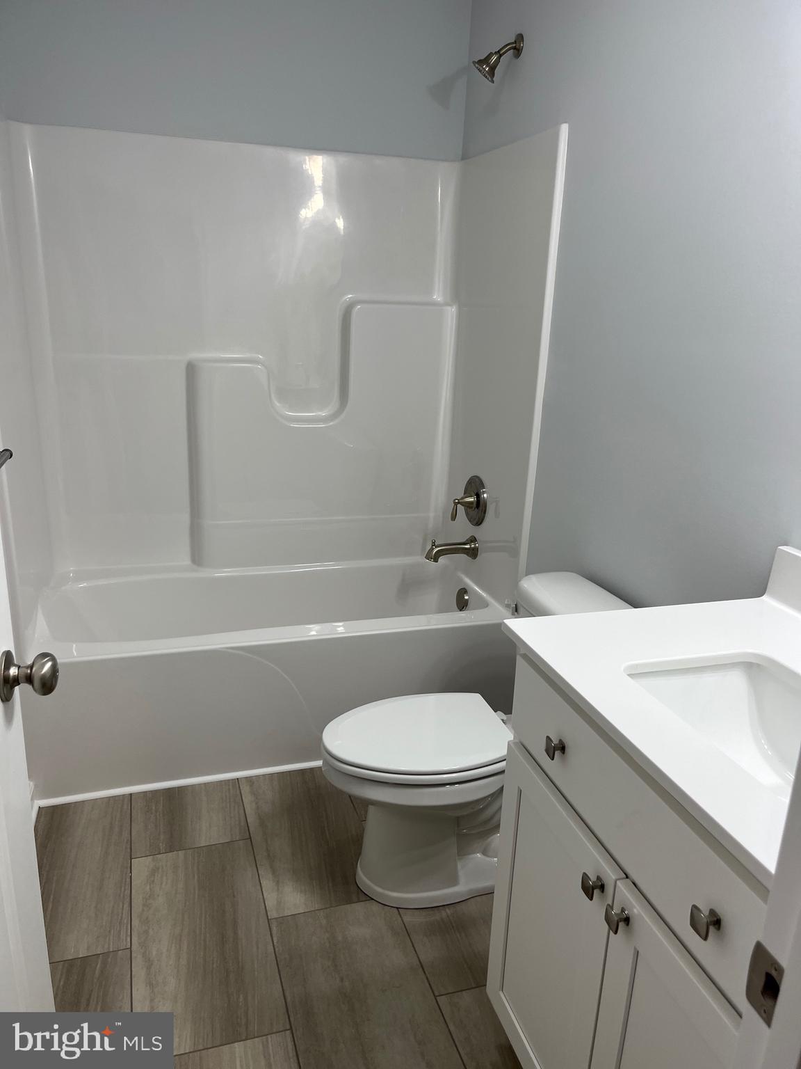 TWIN LAKES EAST - Residential