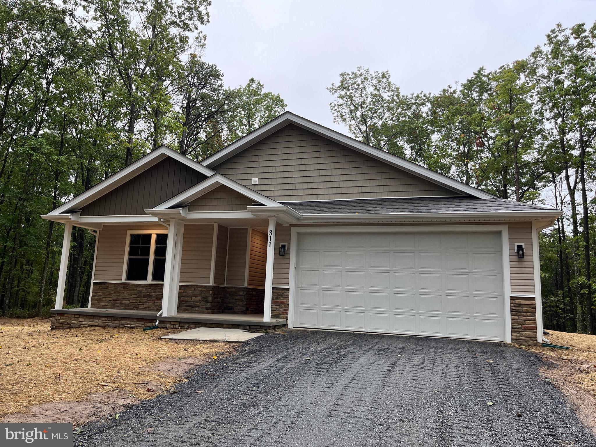 TWIN LAKES EAST - Residential