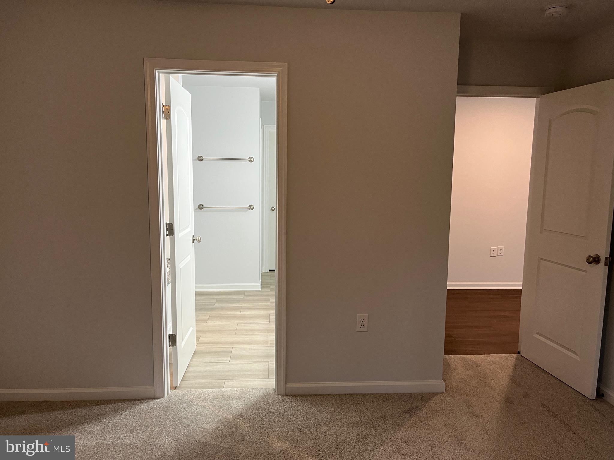 TWIN LAKES EAST - Residential