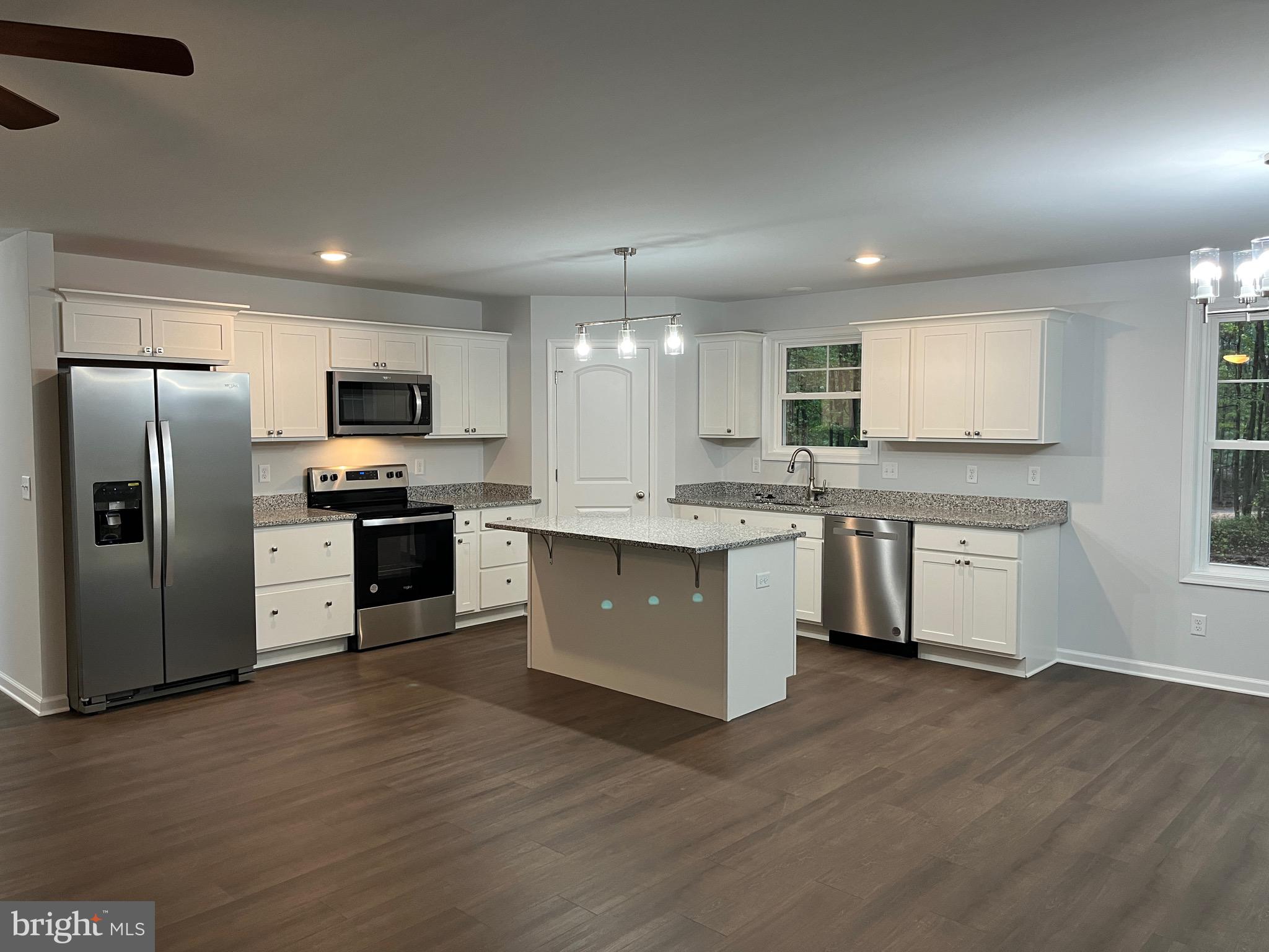 TWIN LAKES EAST - Residential