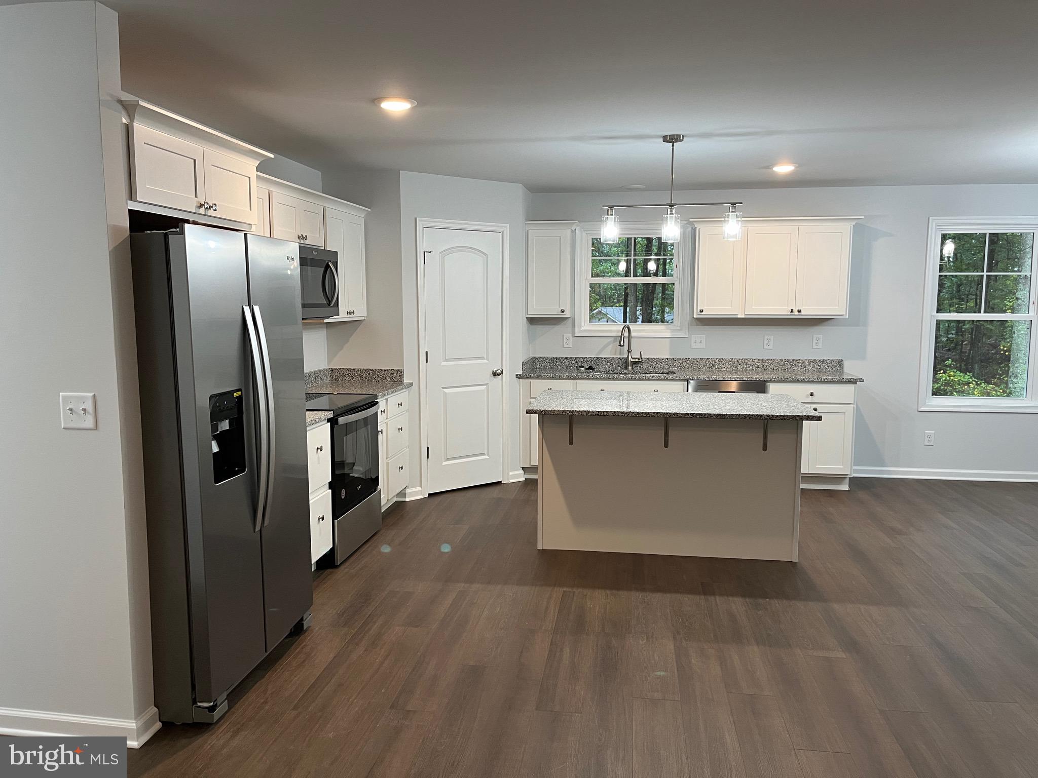 TWIN LAKES EAST - Residential