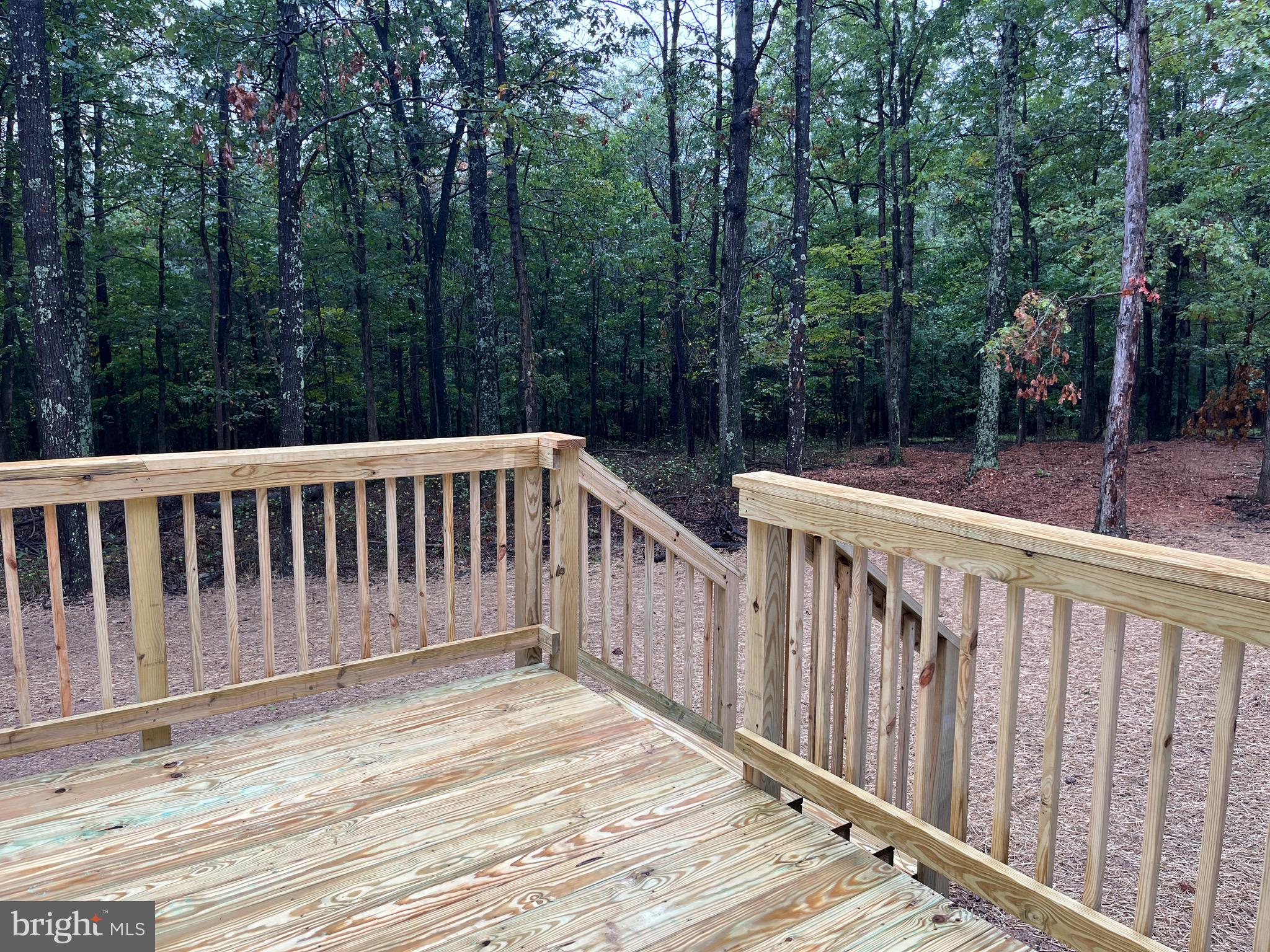 TWIN LAKES EAST - Residential