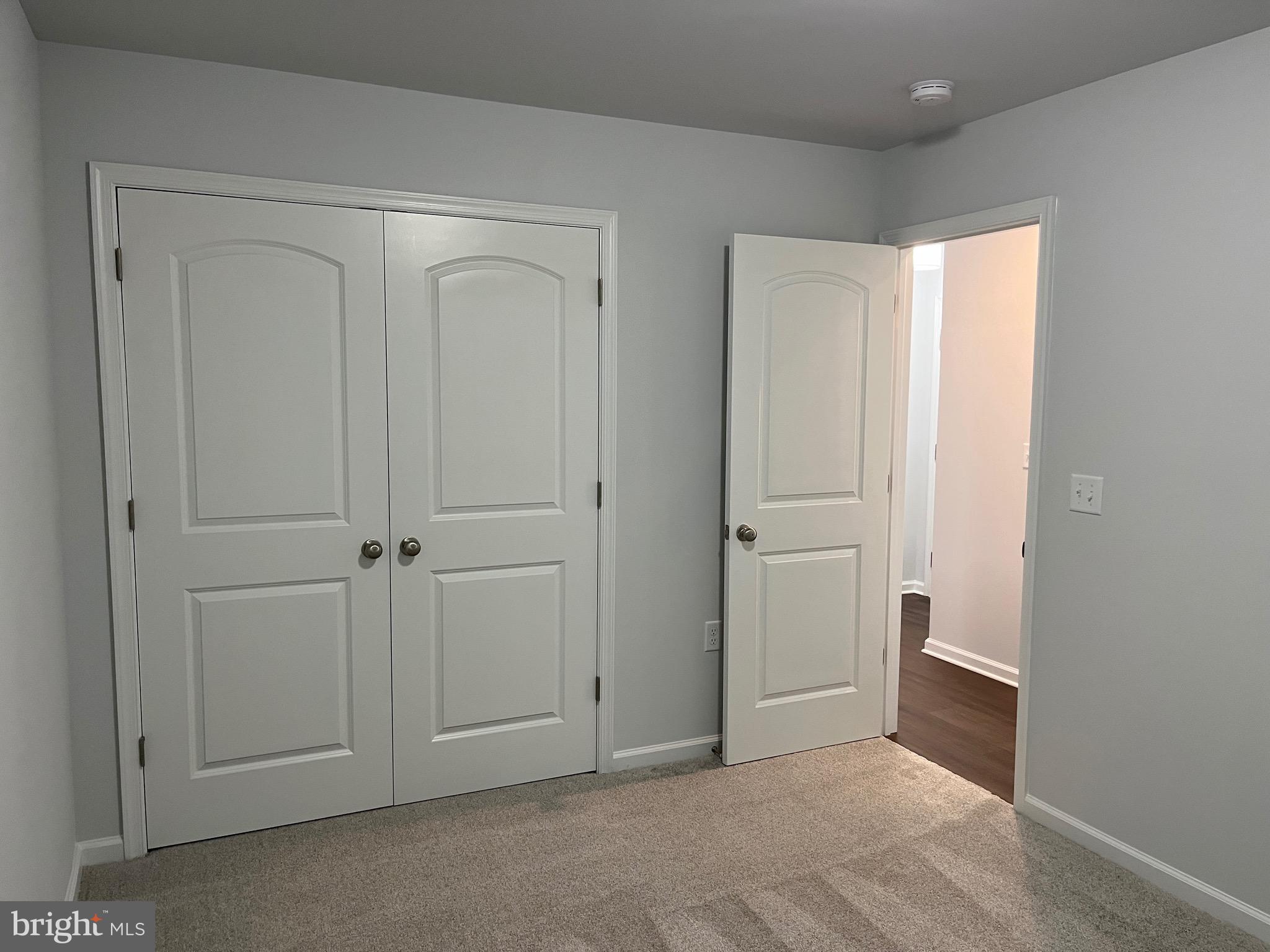 TWIN LAKES EAST - Residential