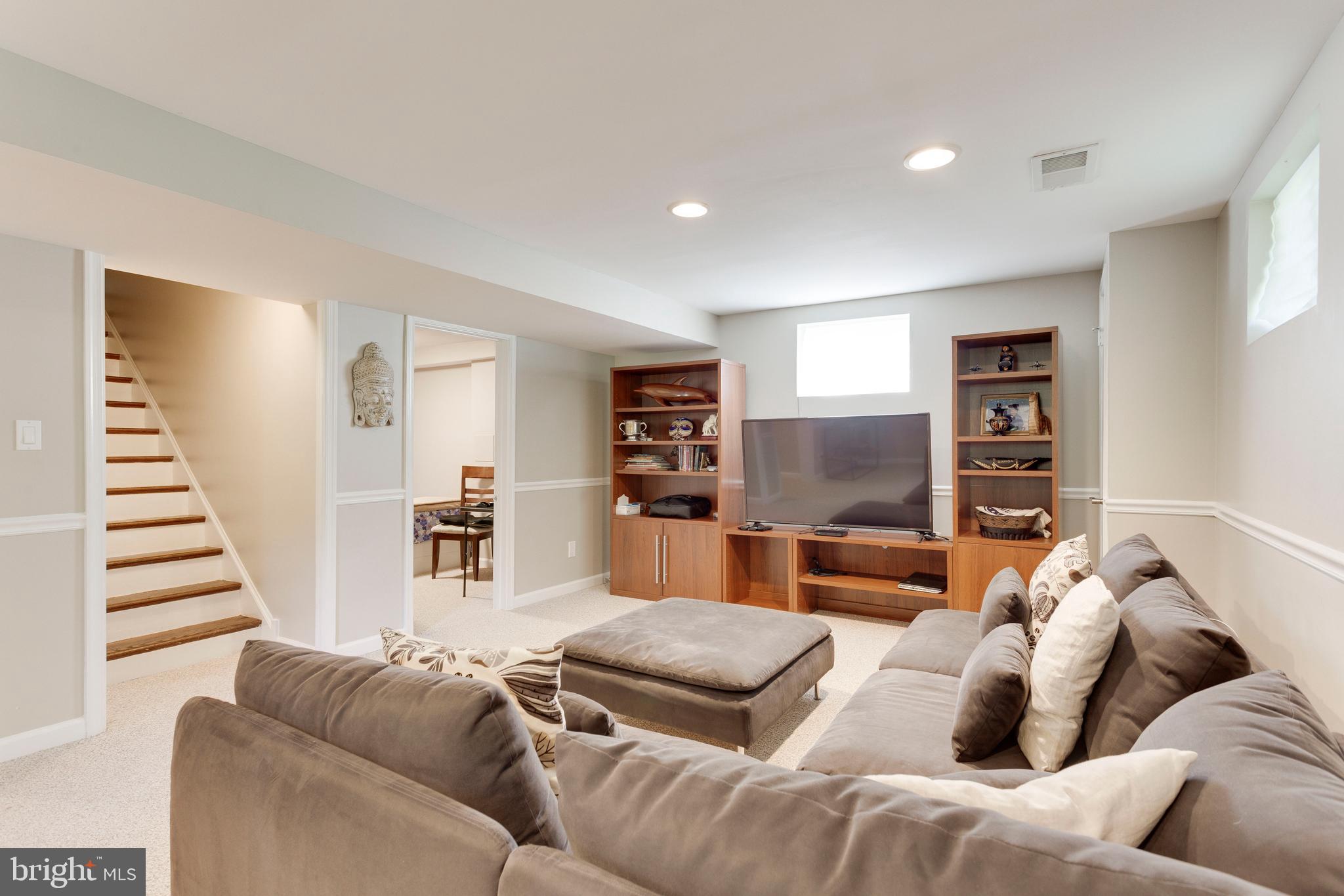 BEVERLY FARMS - Residential