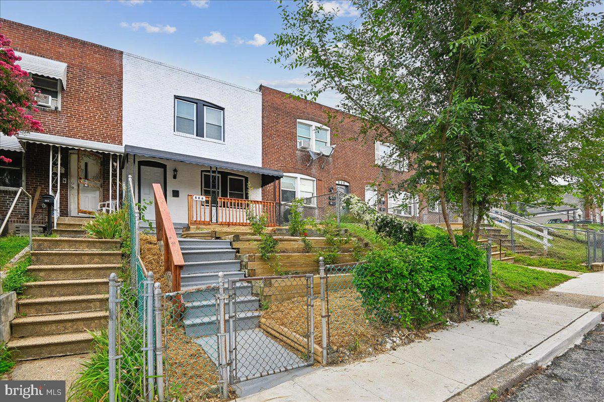 806 STOLL STREET