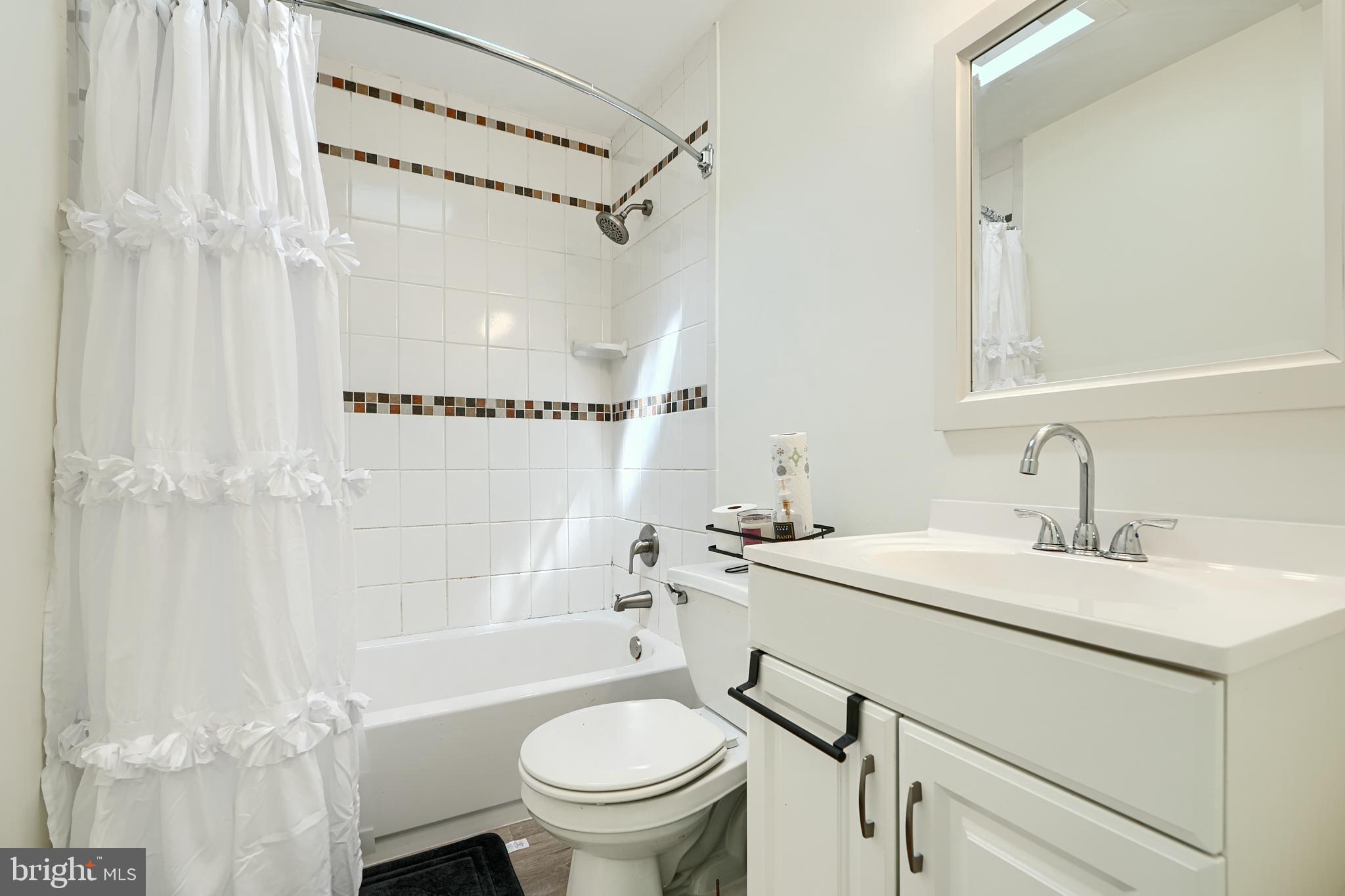 LAKELAND - Residential