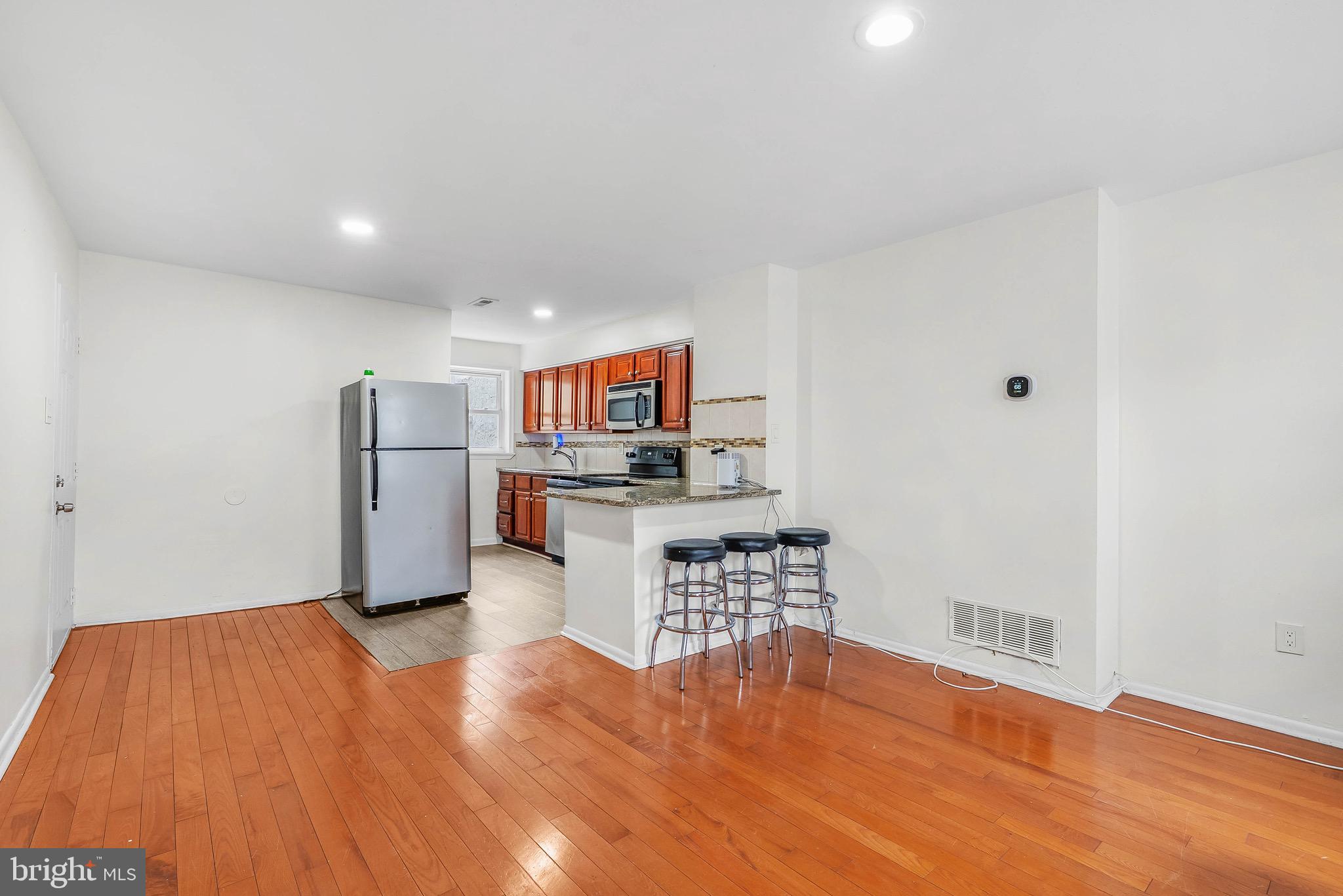 FRANCISVILLE - Residential Income