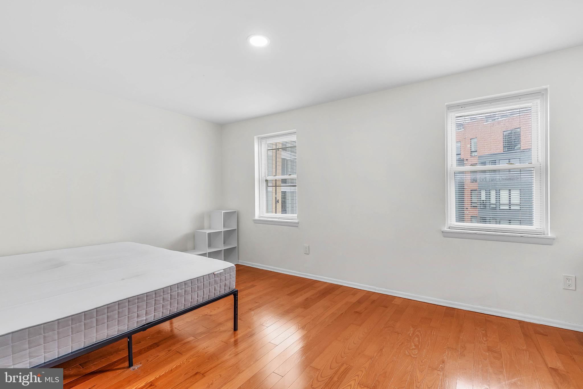 FRANCISVILLE - Residential Income