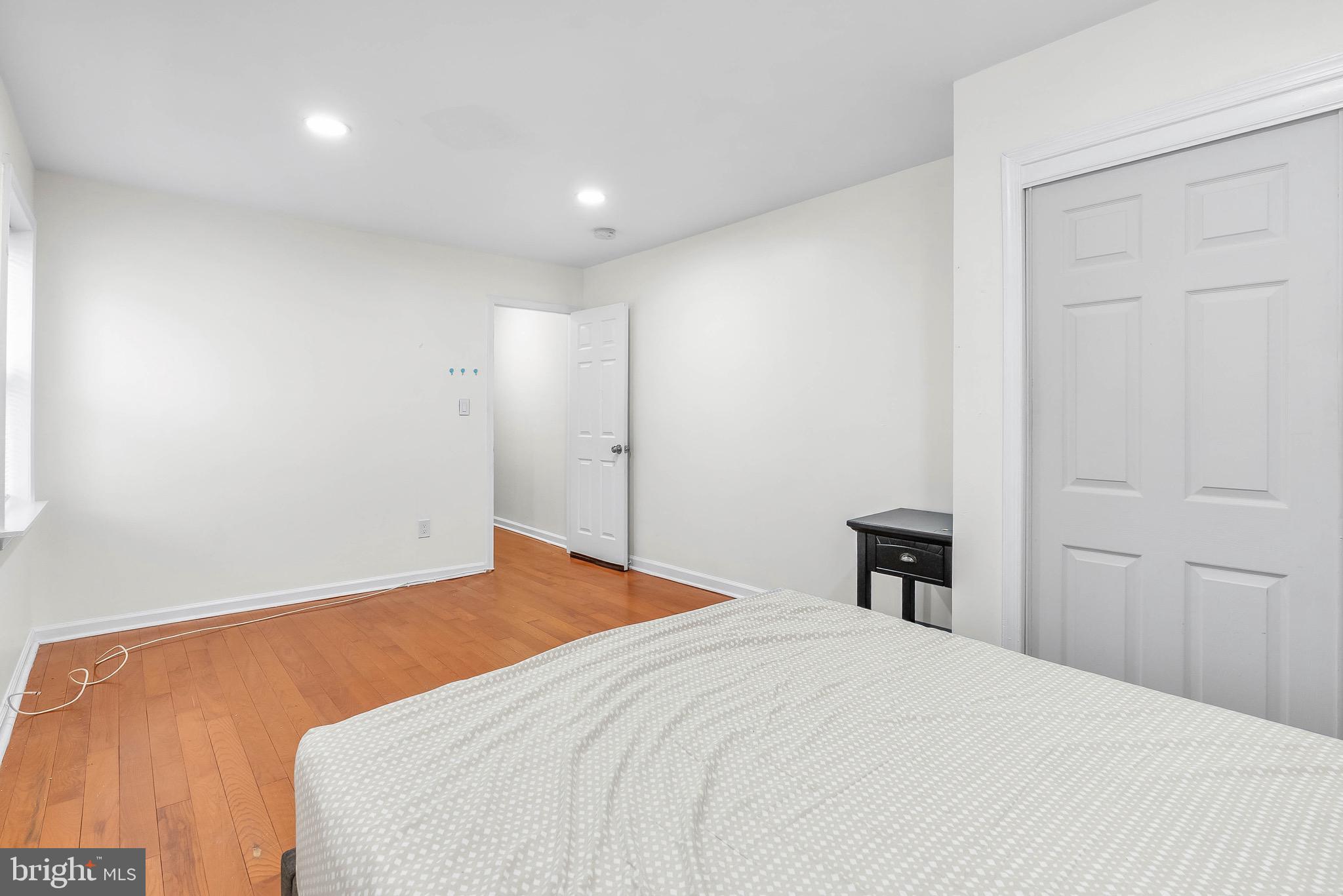 FRANCISVILLE - Residential Income