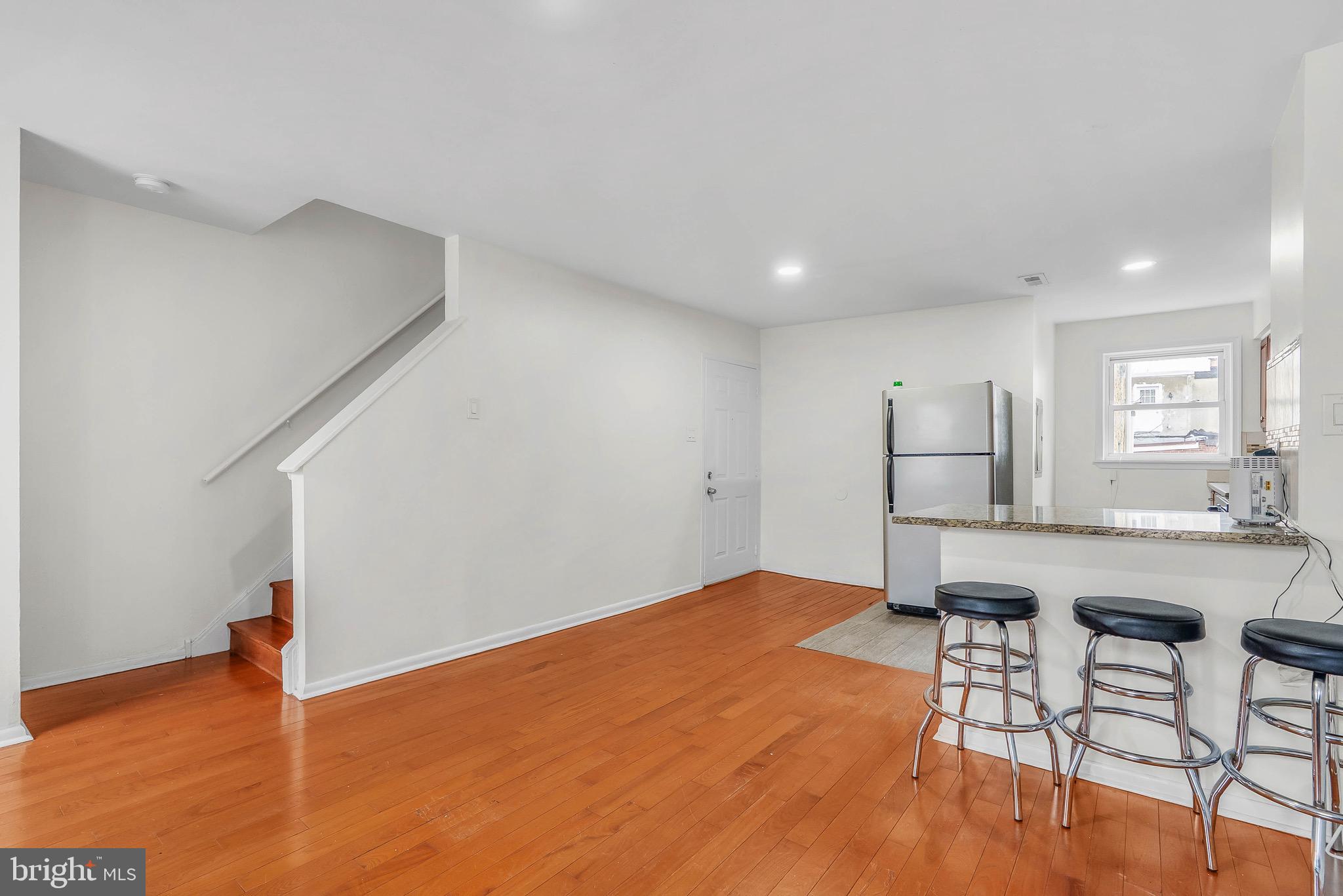 FRANCISVILLE - Residential Income