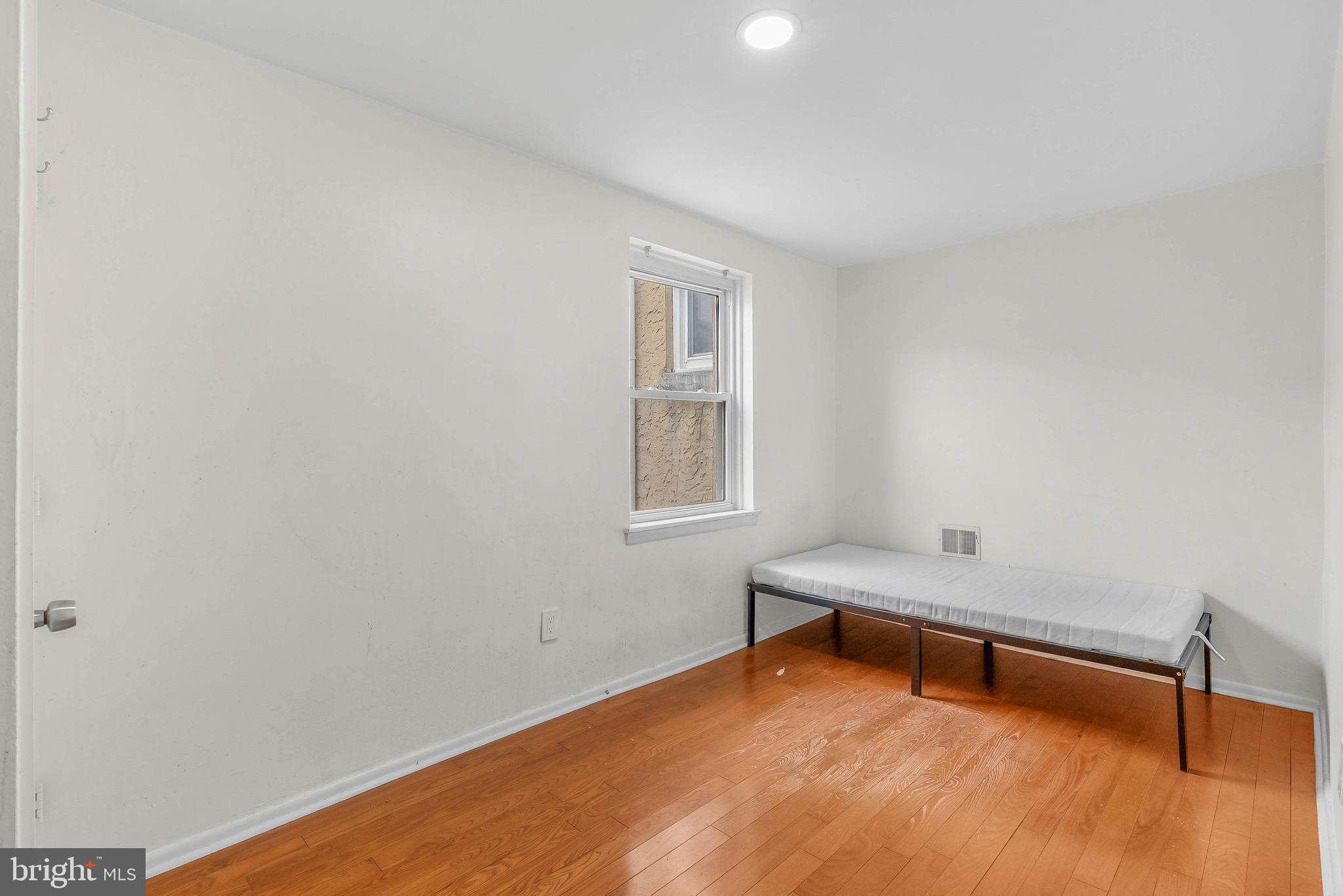 FRANCISVILLE - Residential Income