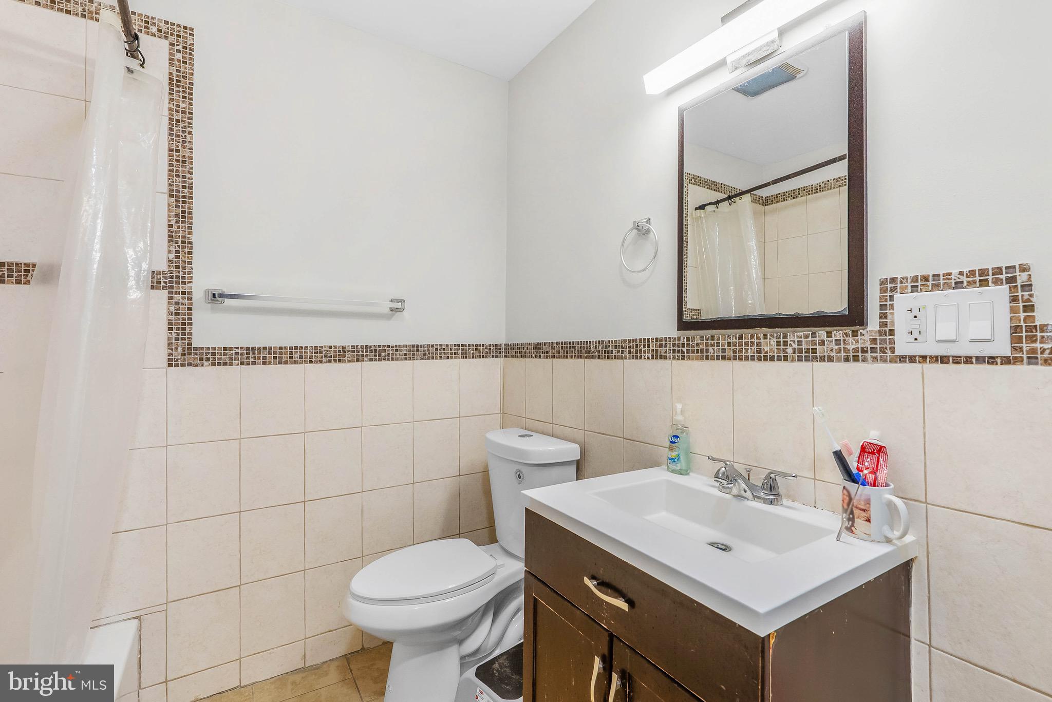 FRANCISVILLE - Residential Income