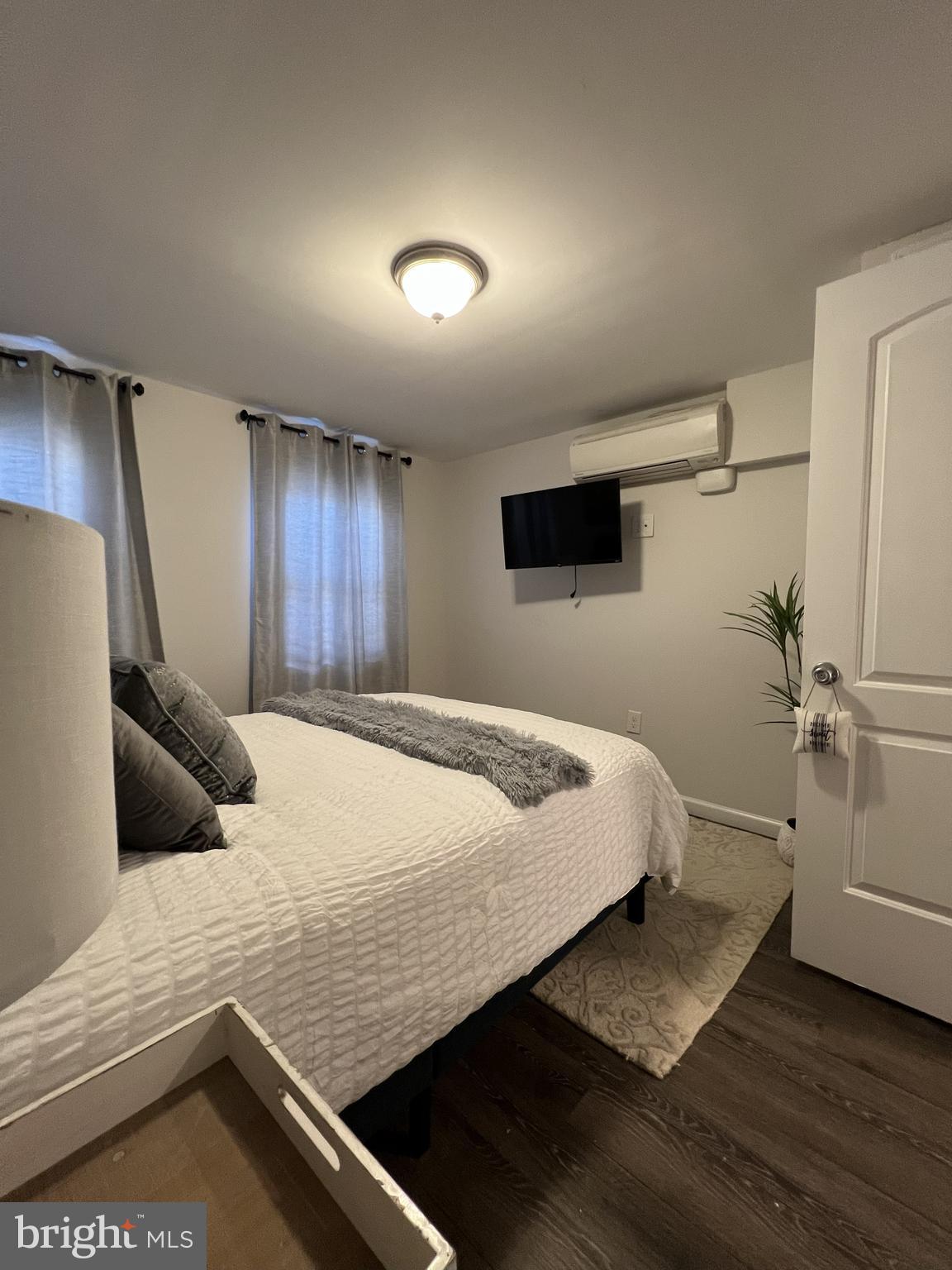 FELLS POINT HISTORIC DISTRICT - Residential Lease