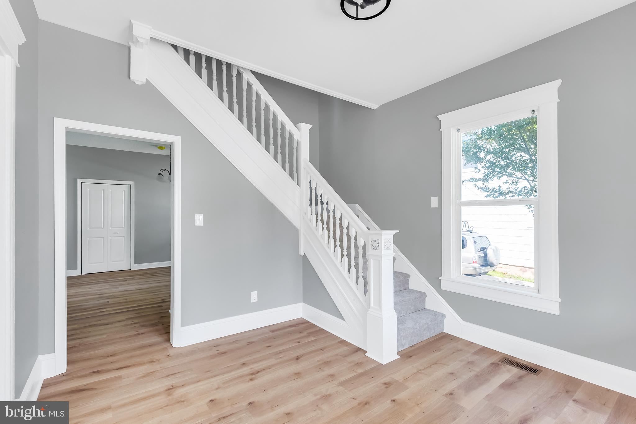 618 WALNUT STREET