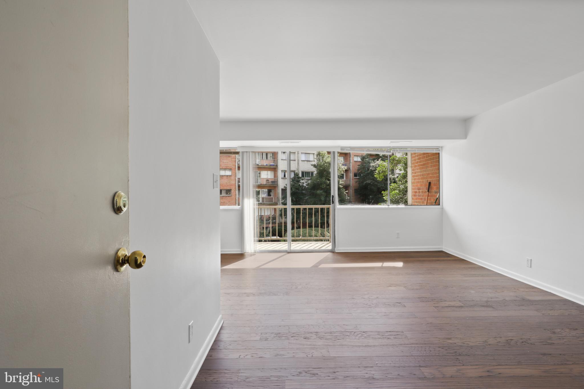 THE SEASONS - Residential