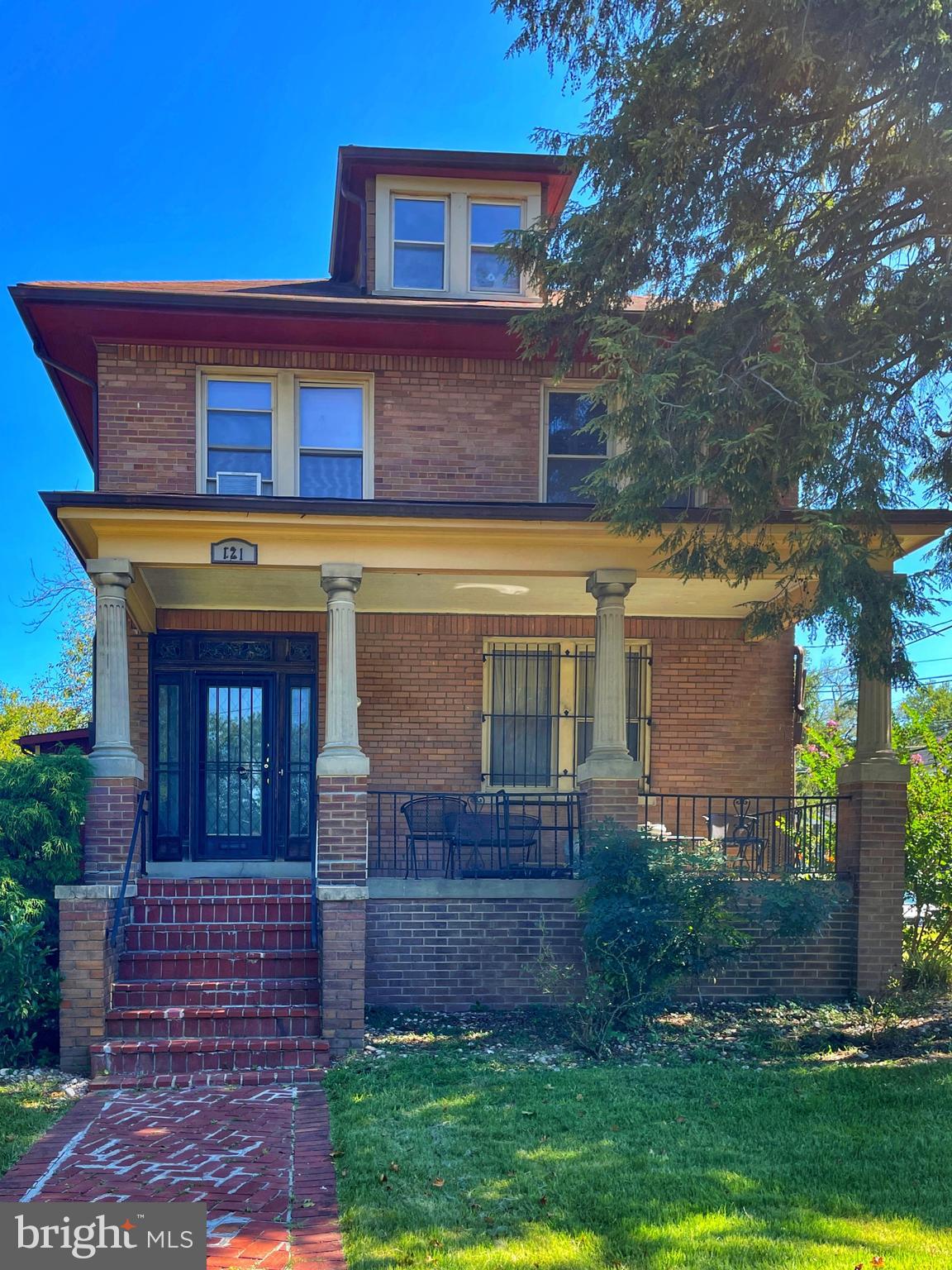 121 RALEIGH STREET SE