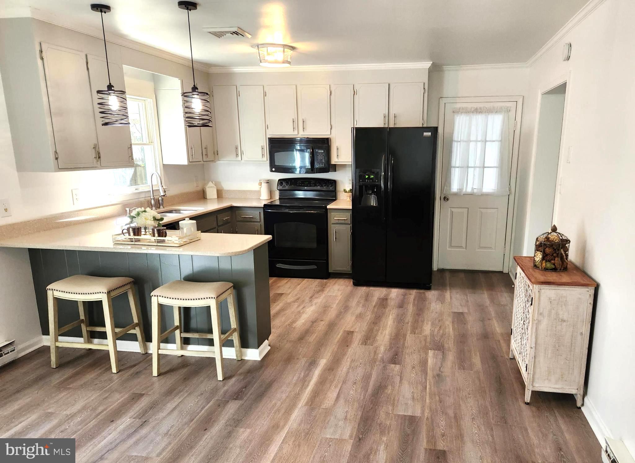 SOUTH BEECHWOOD - Residential