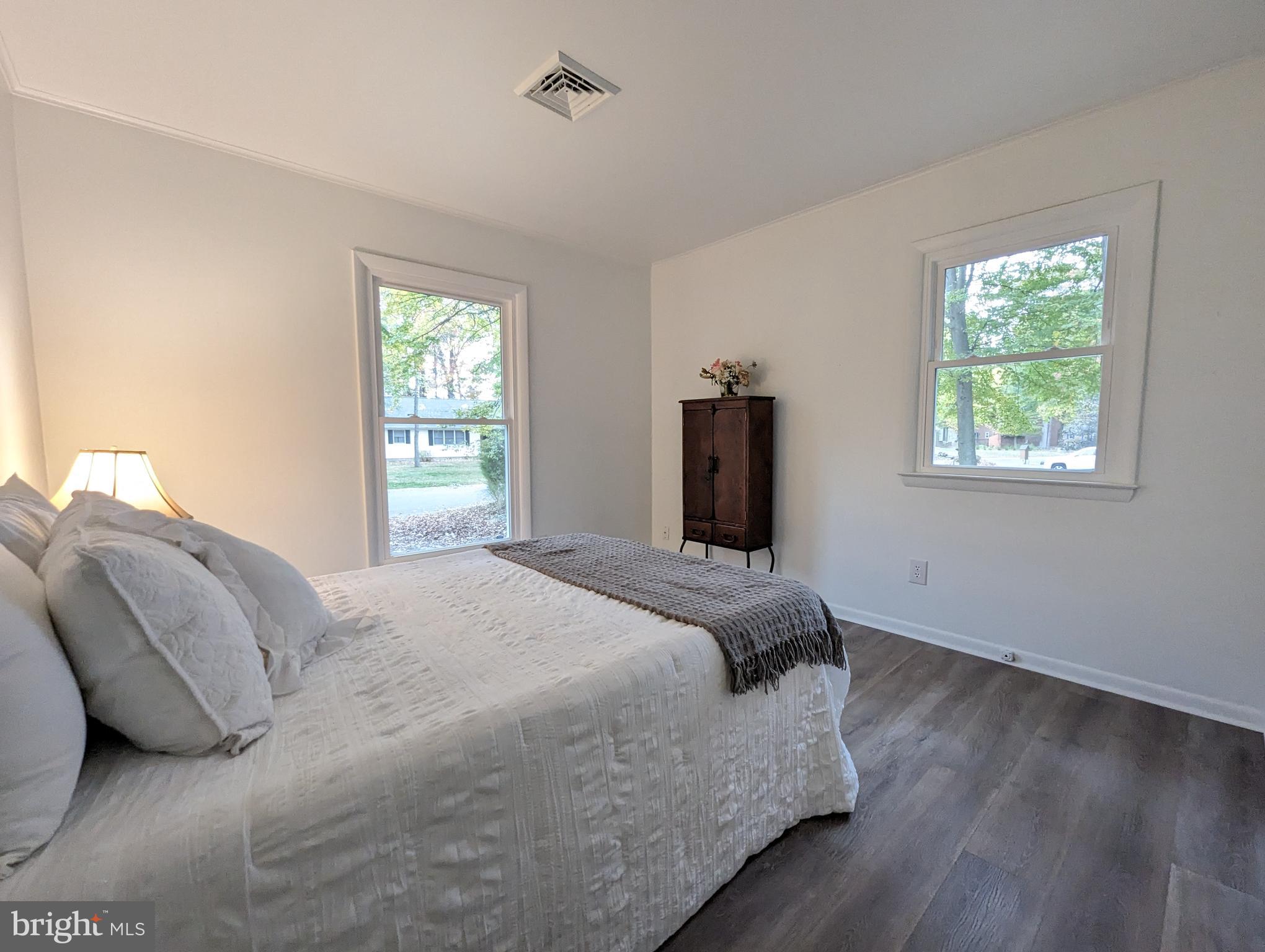 SOUTH BEECHWOOD - Residential