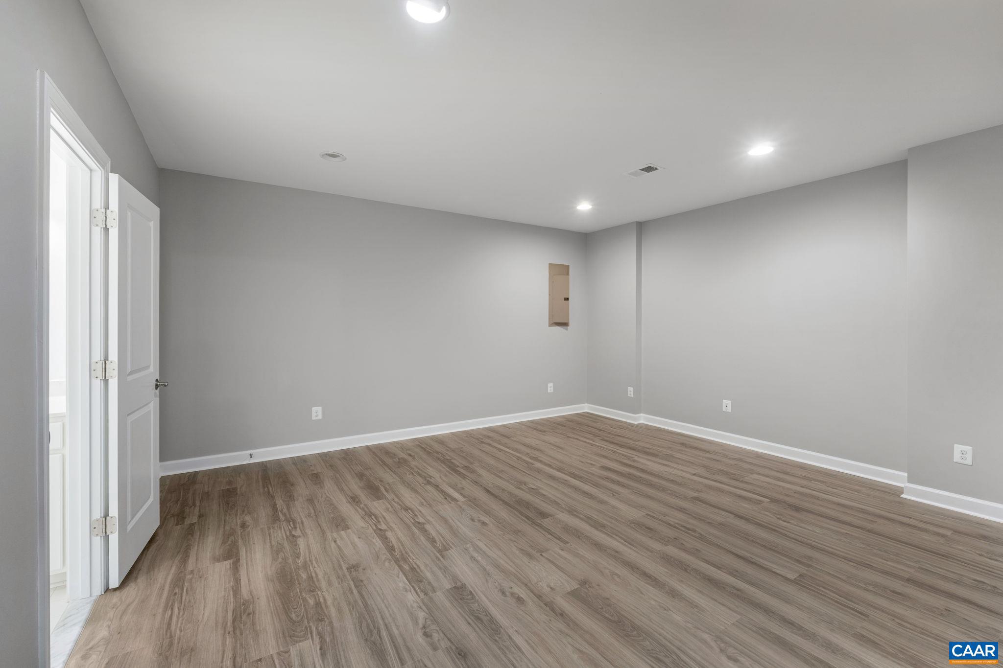 PAVILIONS AT PANTOPS - Residential