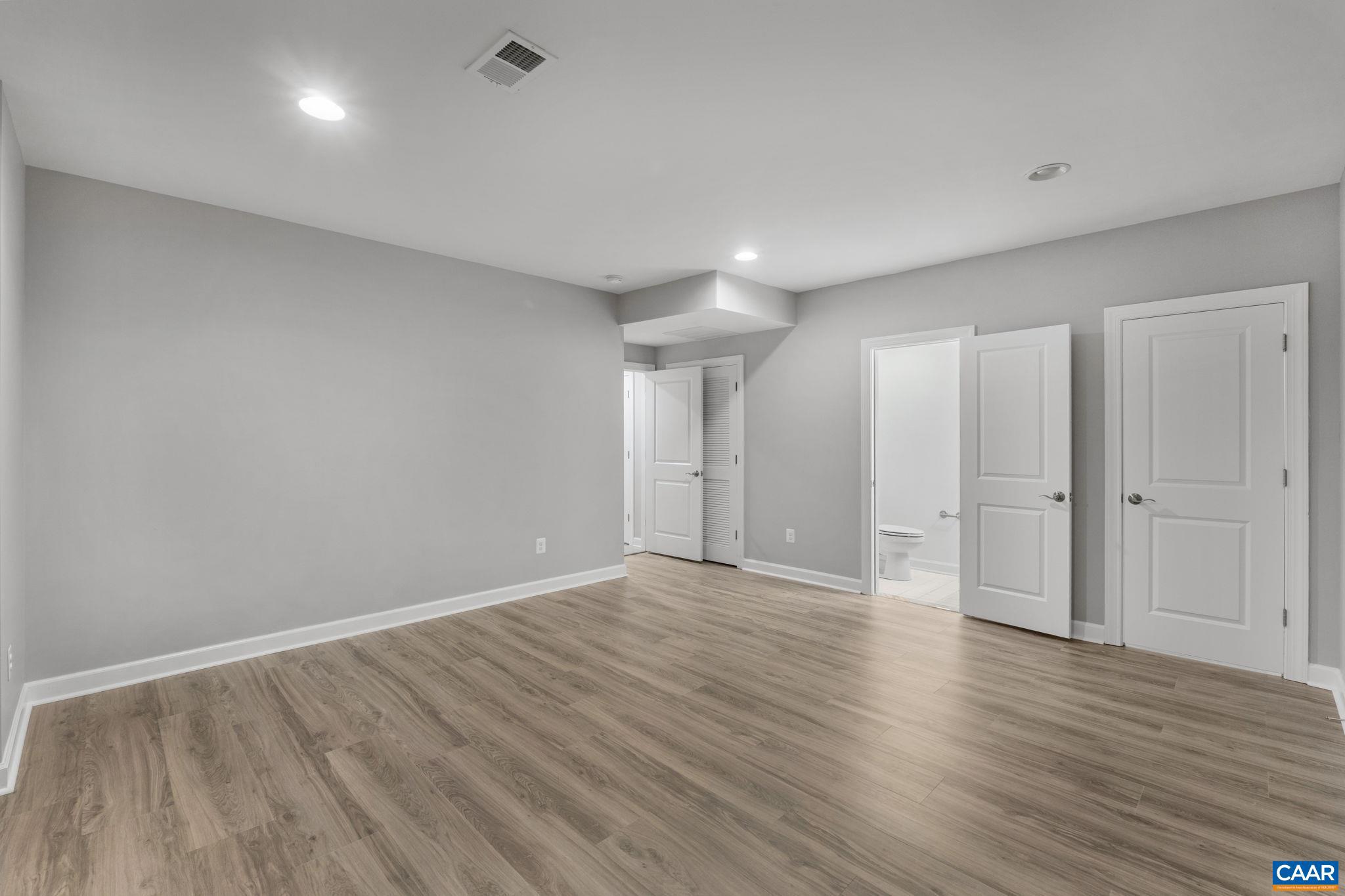 PAVILIONS AT PANTOPS - Residential