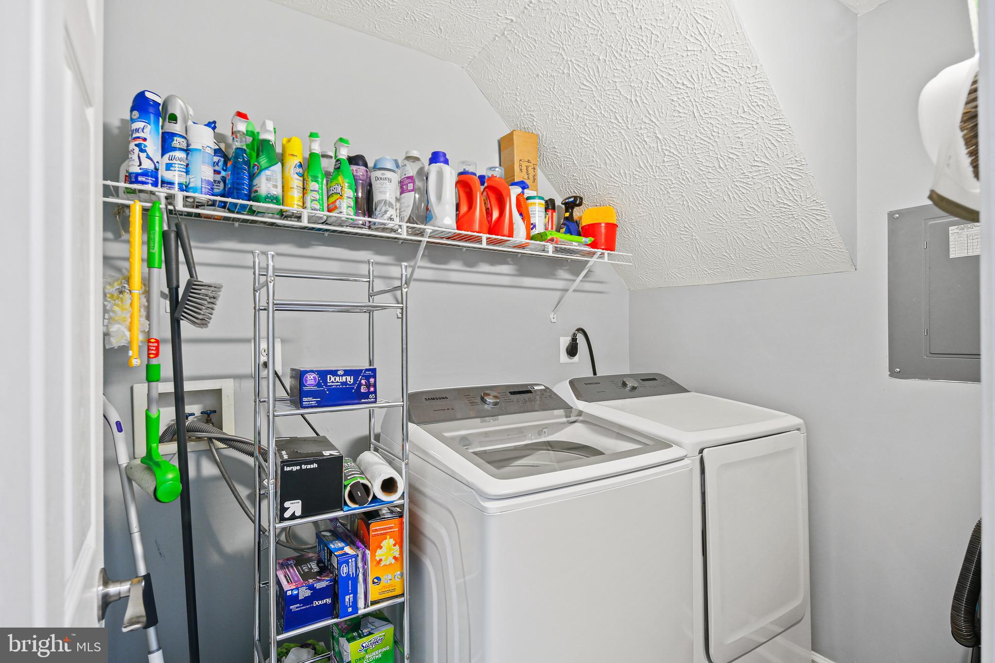 ADMIRAL REACH AT HARBOUR GATES - Residential