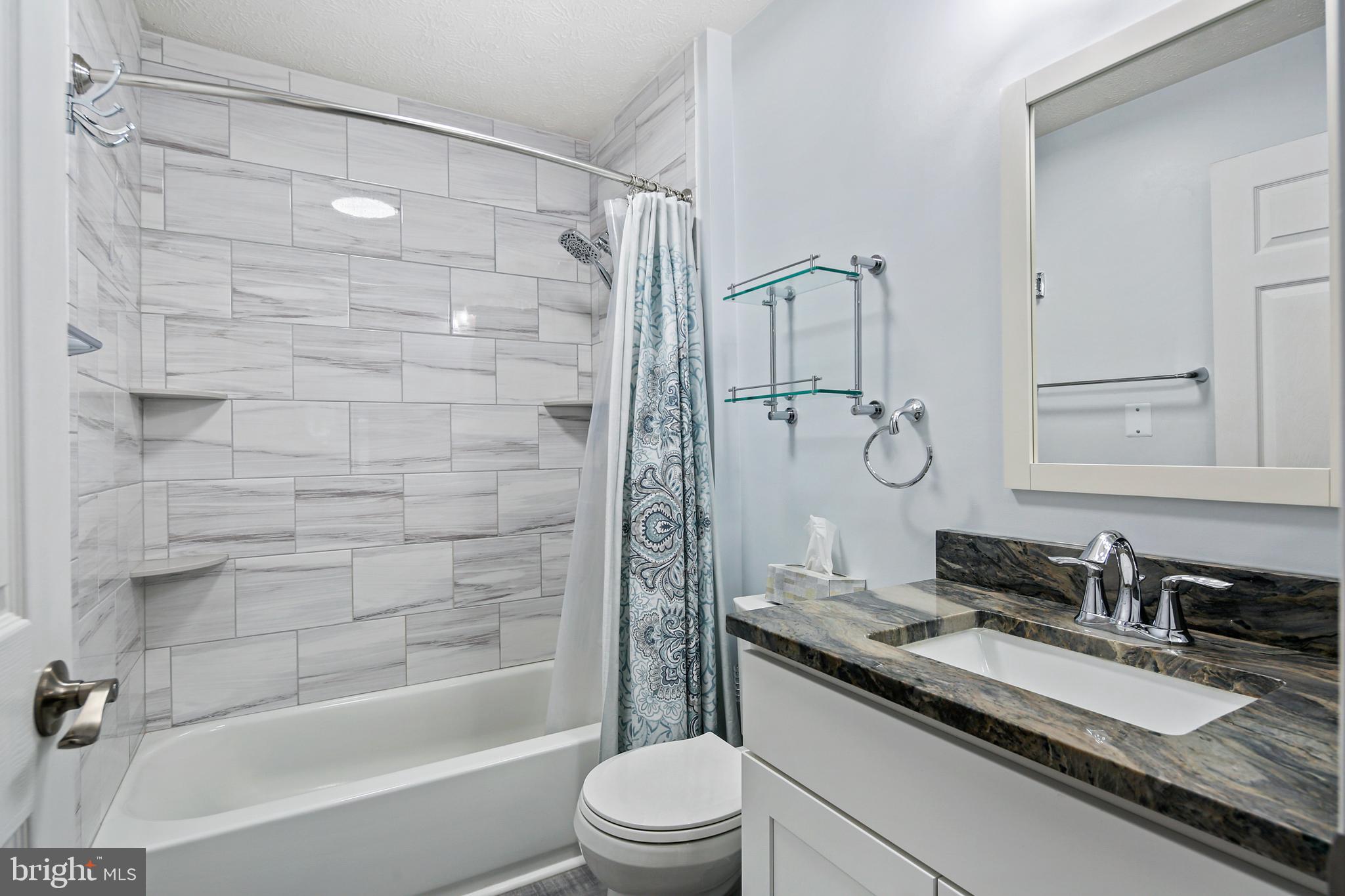 ADMIRAL REACH AT HARBOUR GATES - Residential