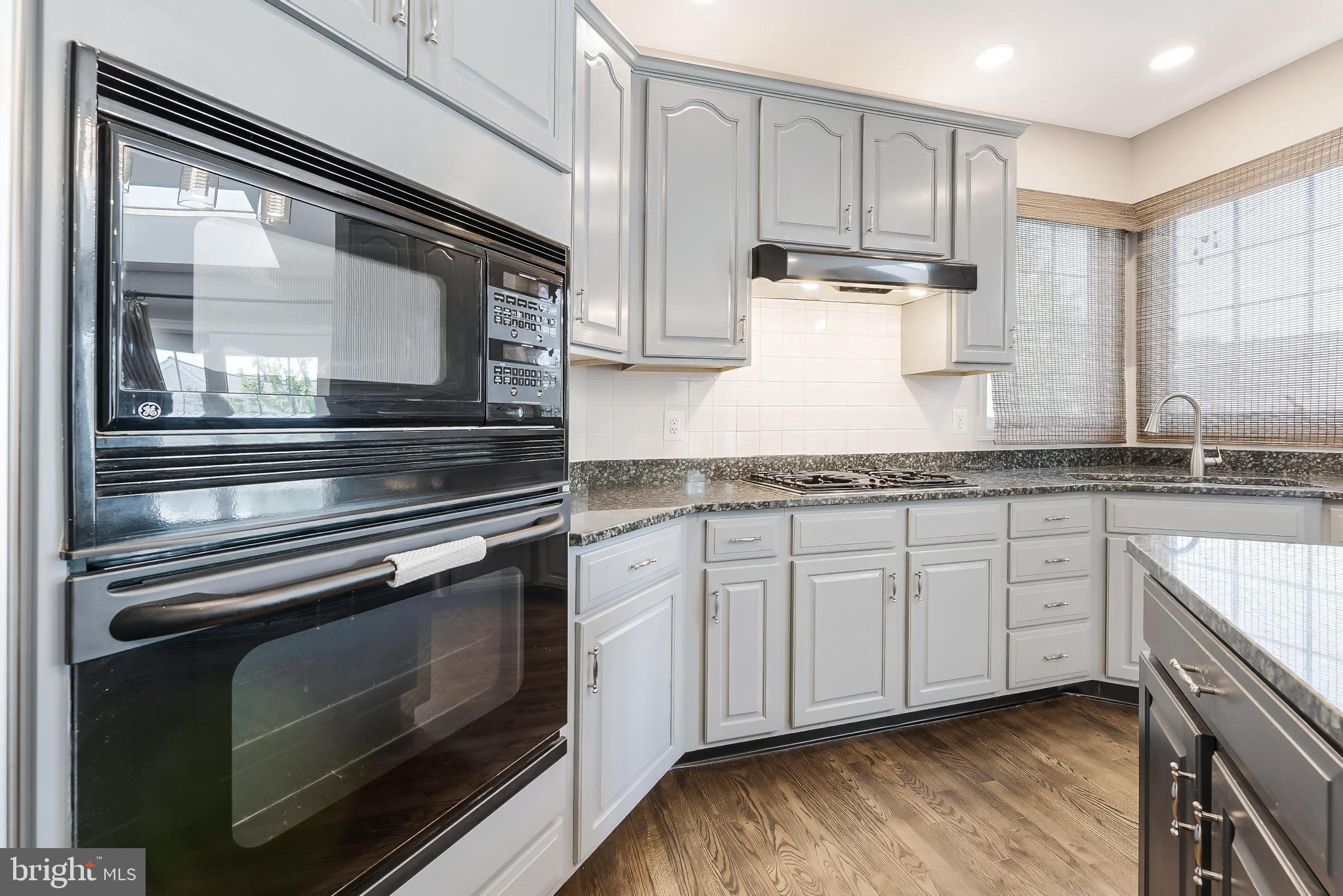 BELMONT COUNTRY CLUB - Residential Lease