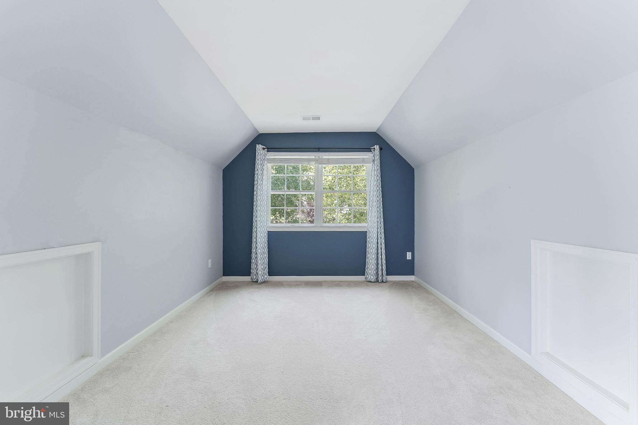 BELMONT COUNTRY CLUB - Residential Lease