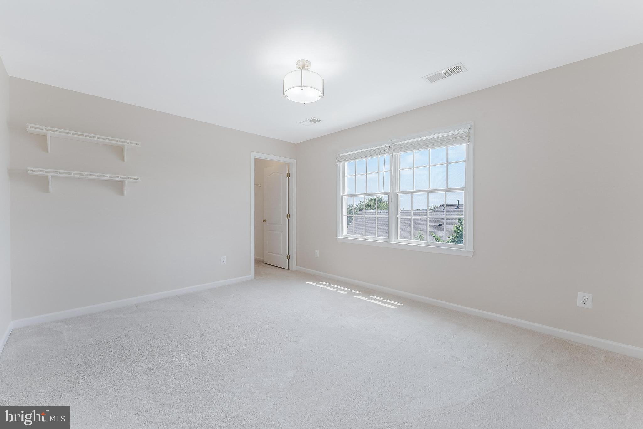 BELMONT COUNTRY CLUB - Residential Lease