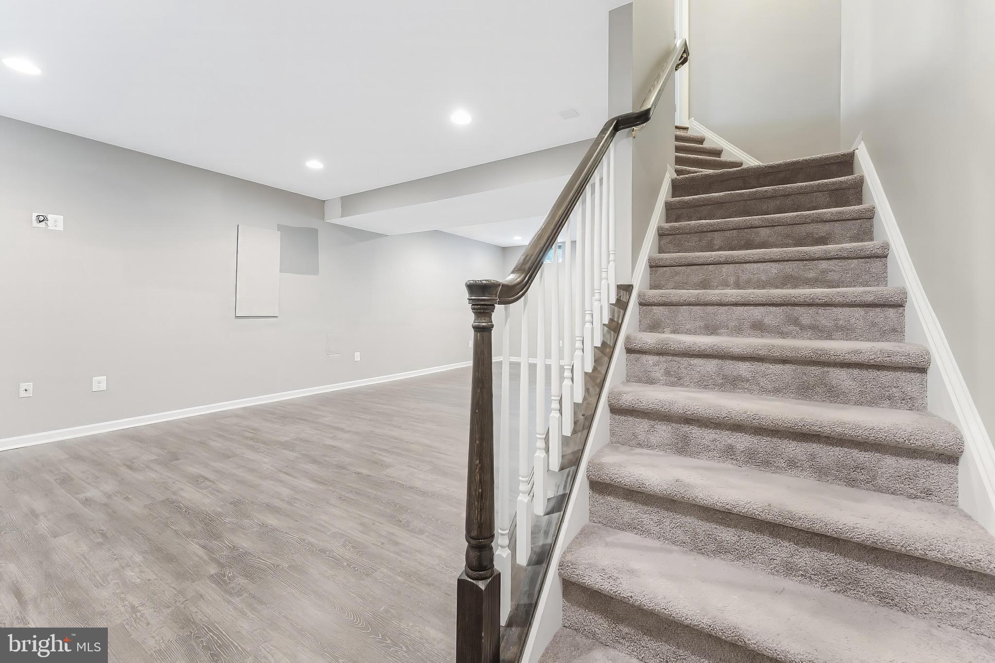 BELMONT COUNTRY CLUB - Residential Lease